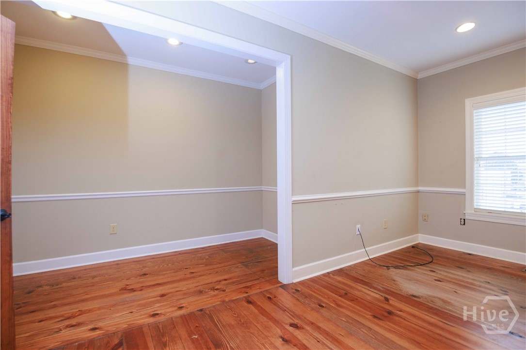 106 N Alexander Avenue