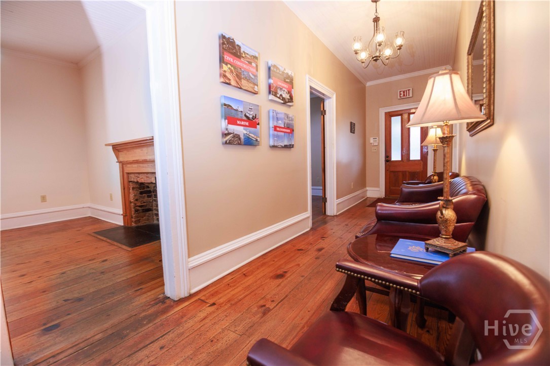 106 N Alexander Avenue