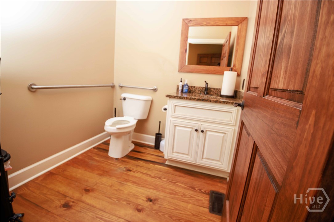 106 N Alexander Avenue