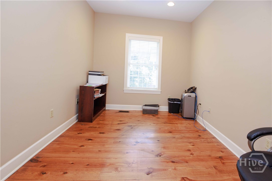 106 N Alexander Avenue