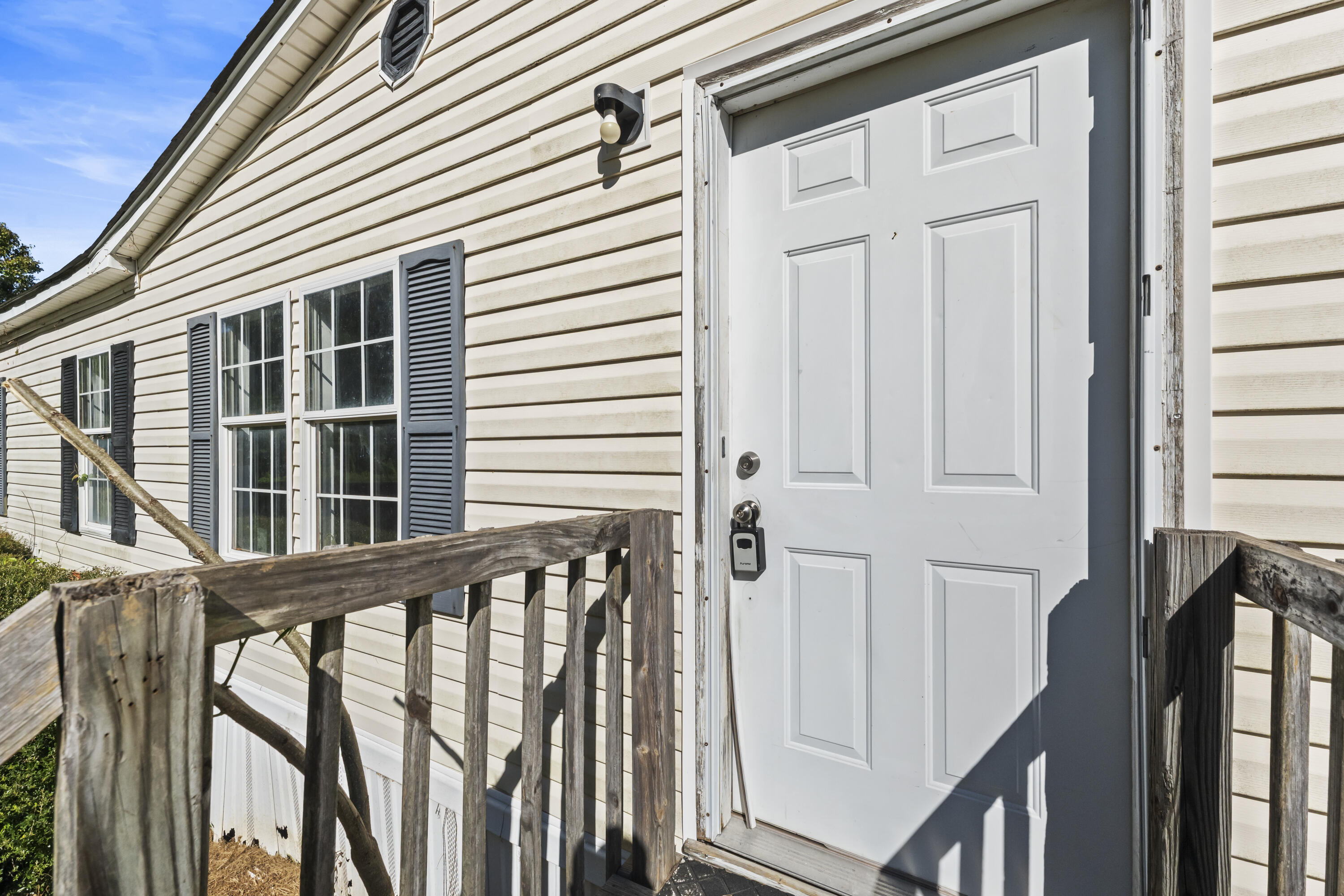 335 Hudson Road