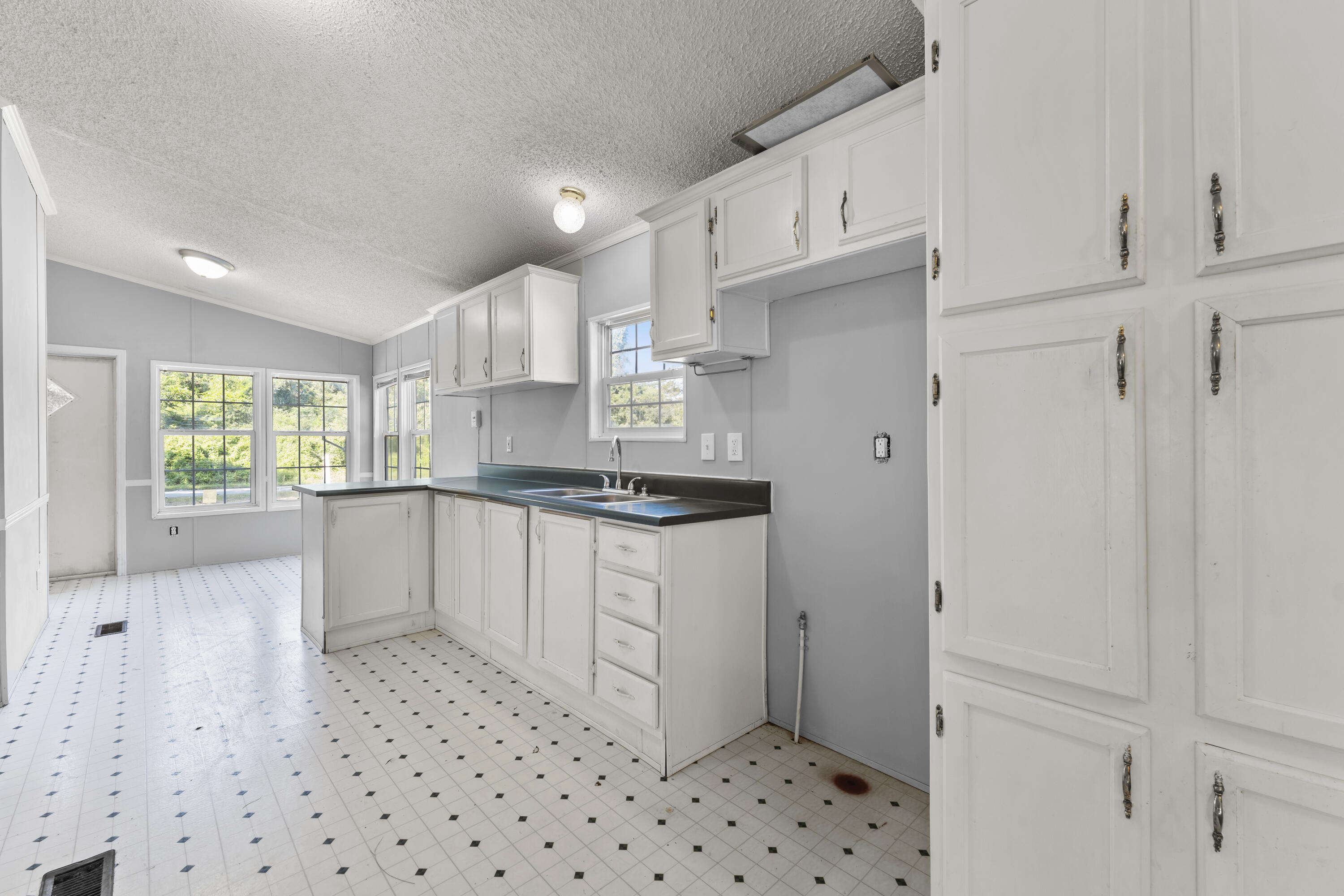 335 Hudson Road