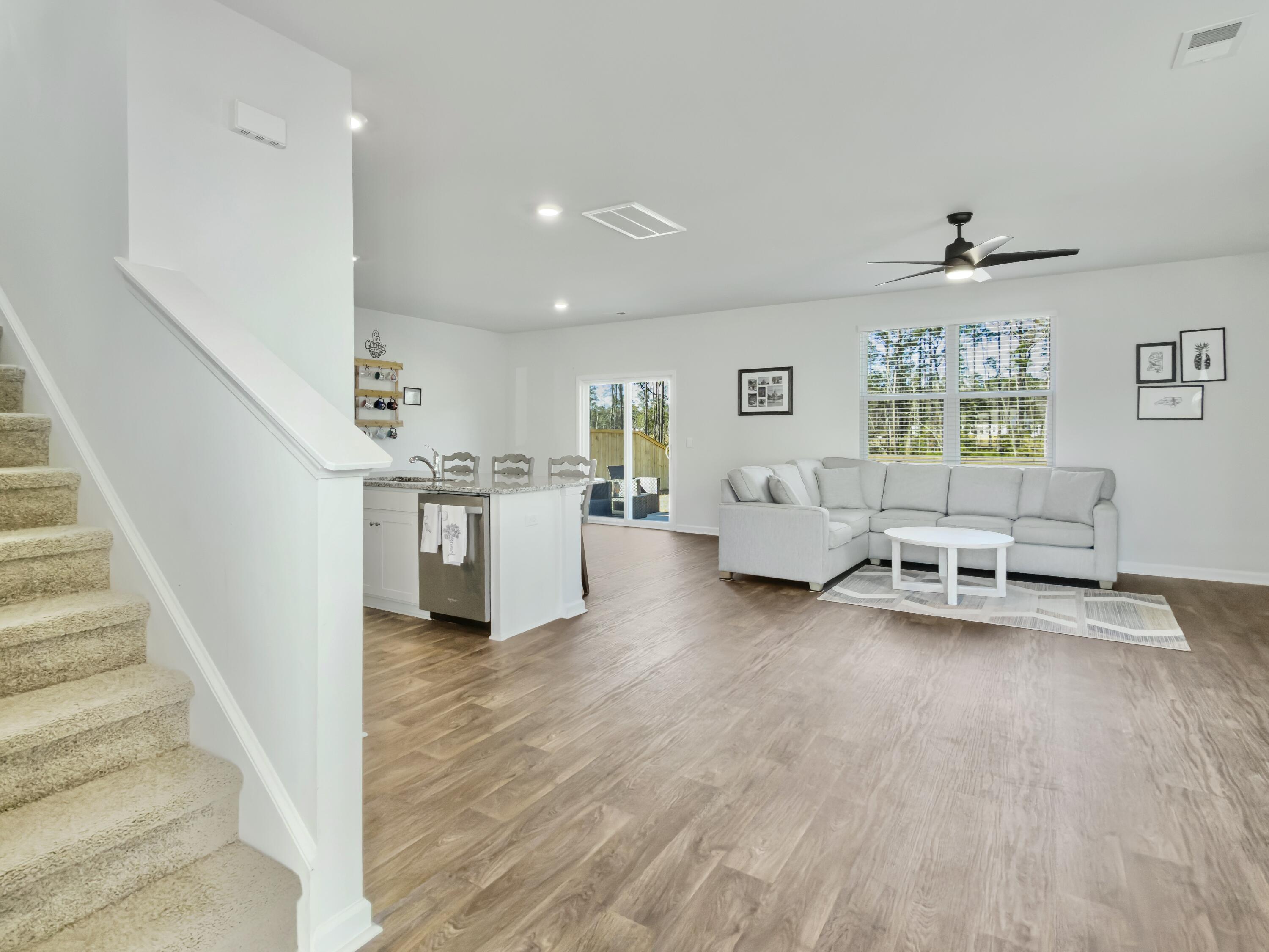 298 Watersglen Drive