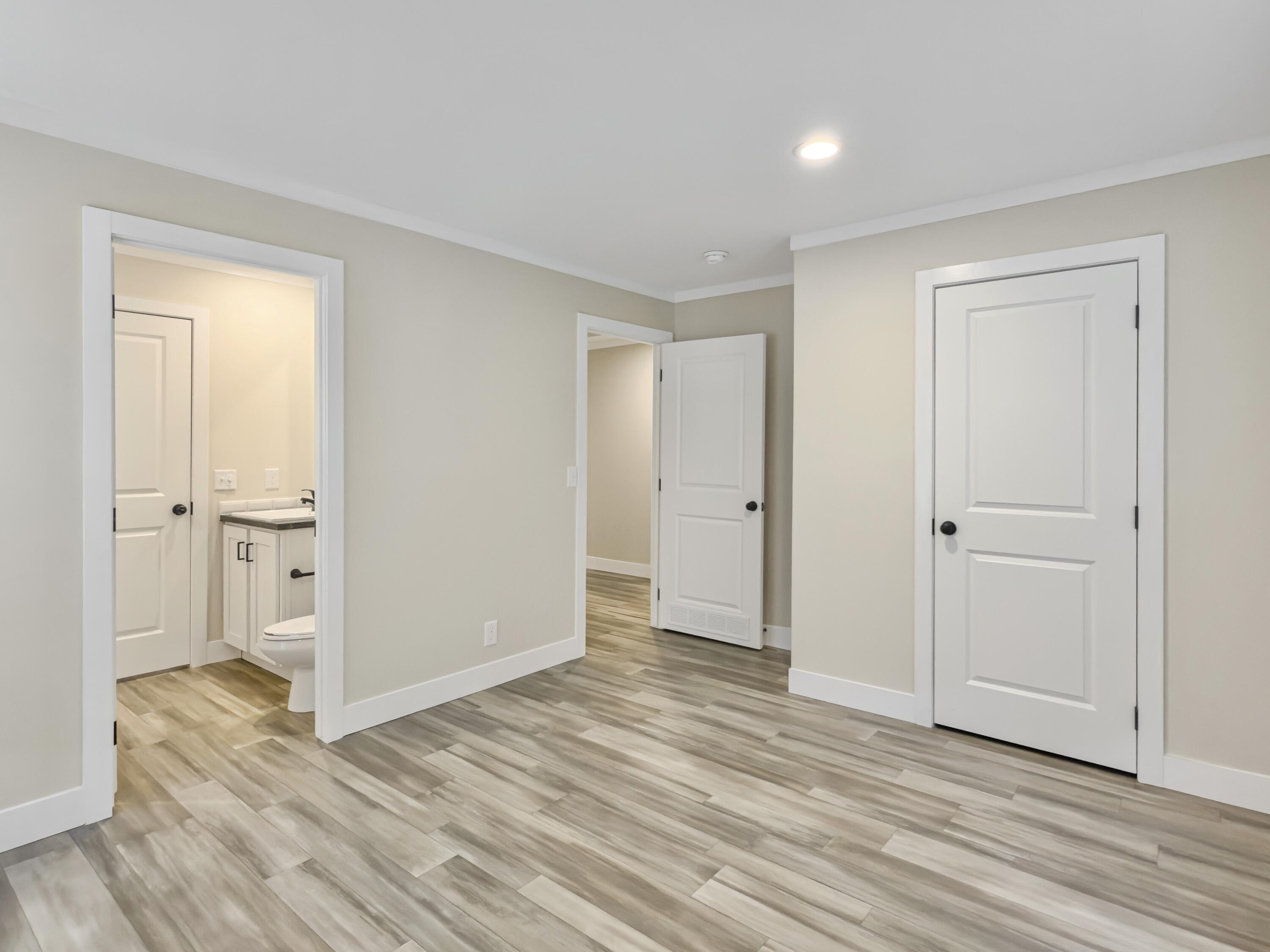6156 State Road S-10-2077