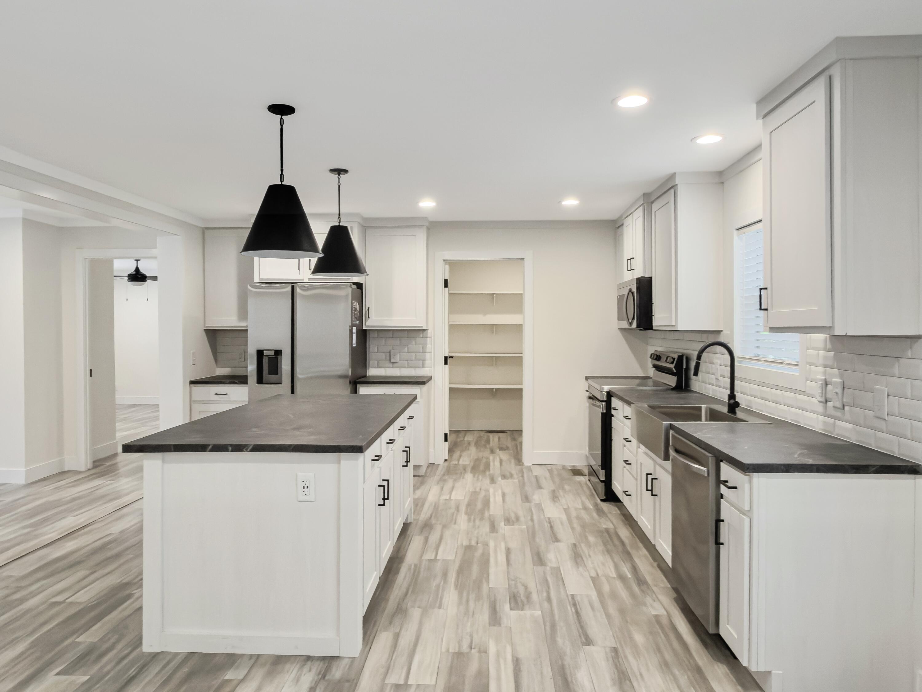 6156 State Road S-10-2077
