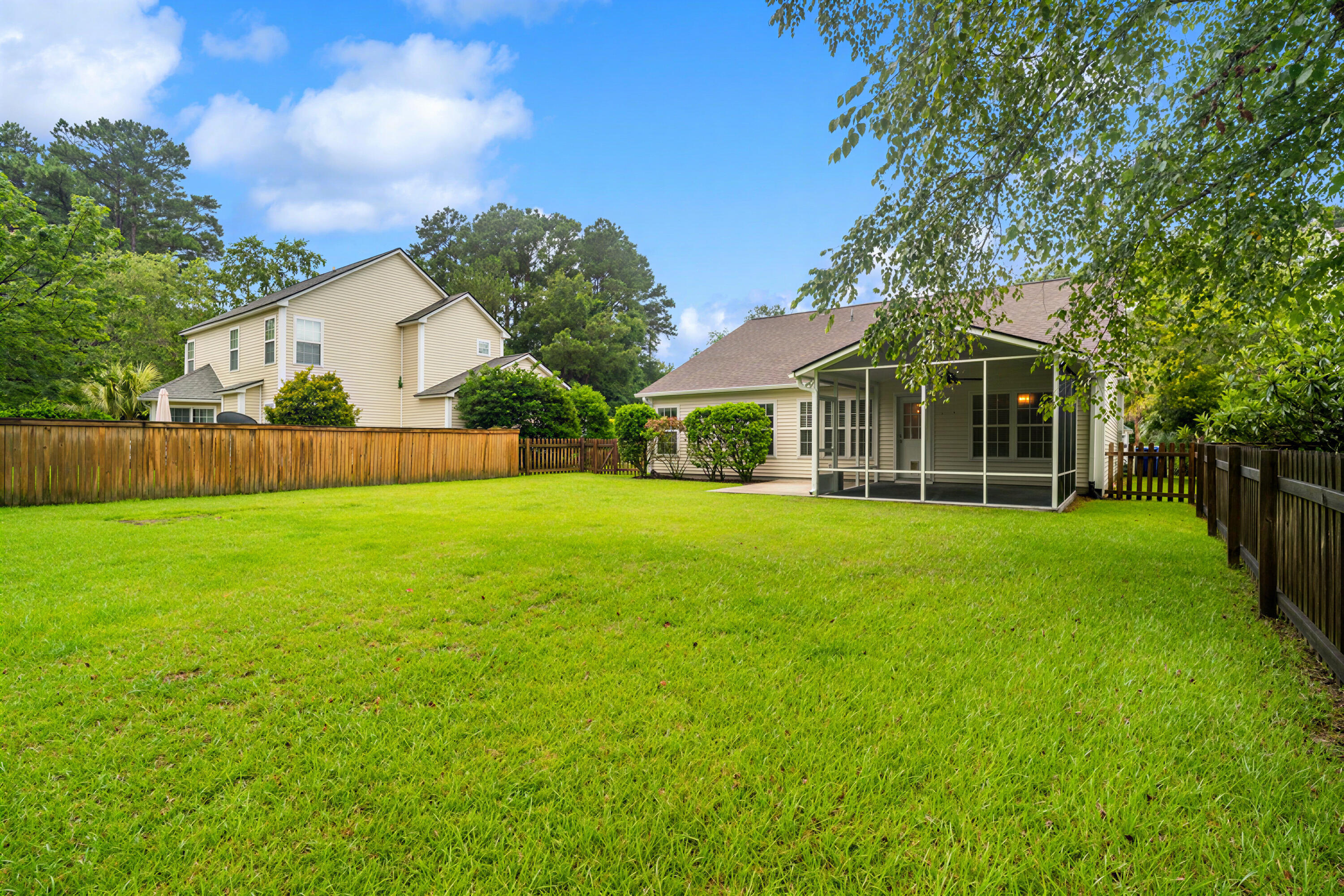 1417 Wellesley Circle
