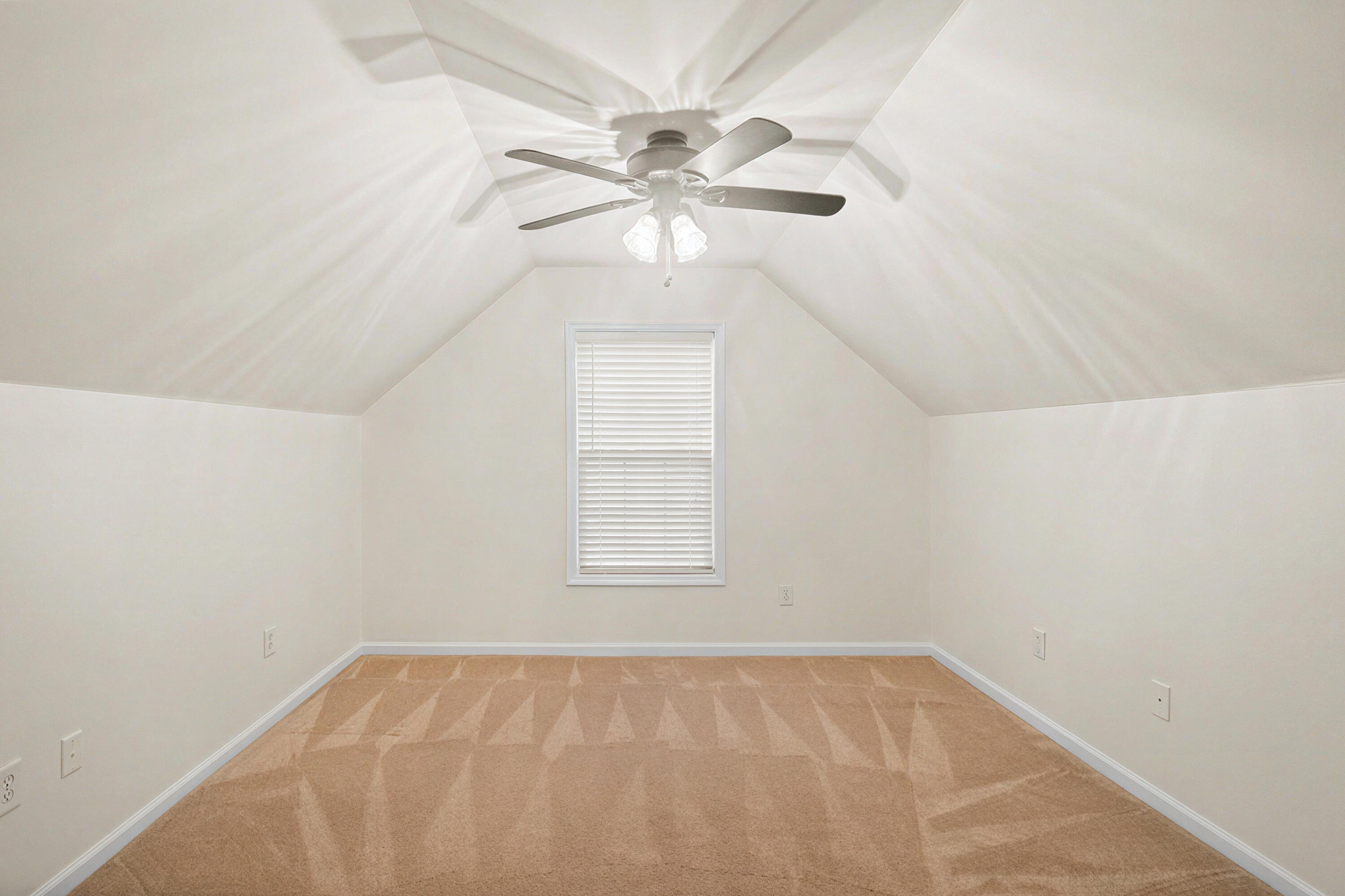 1417 Wellesley Circle