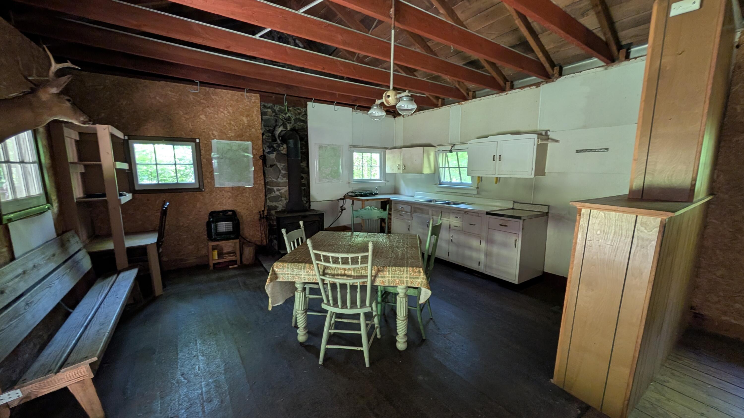 476 FLOWER RD