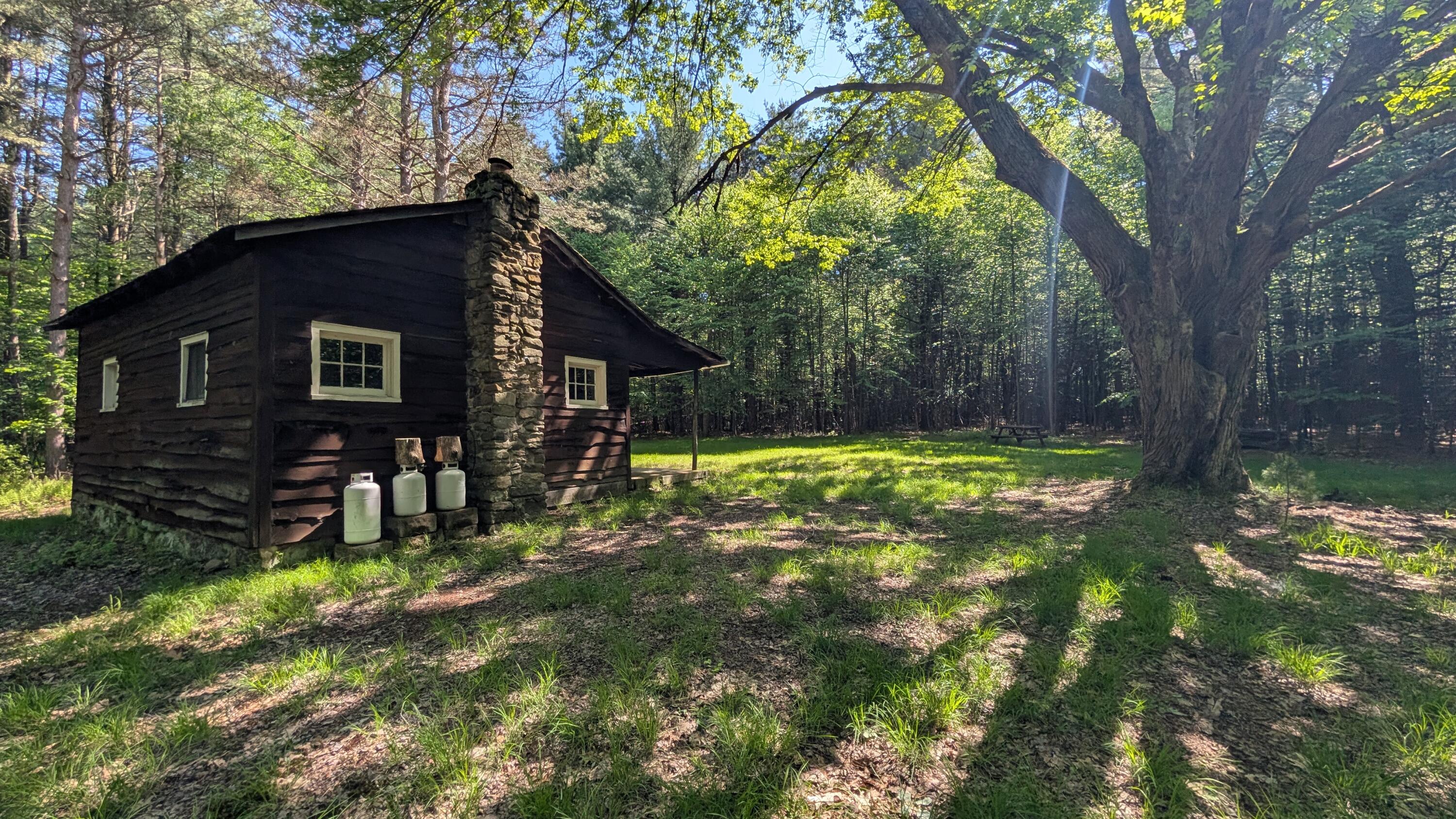 476 FLOWER RD