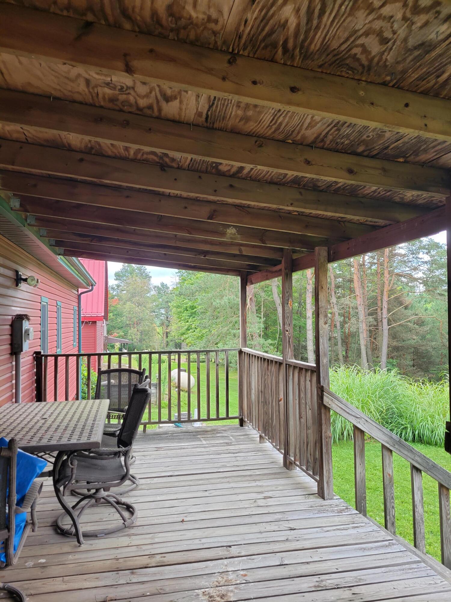 1499 SANDSTONE DR