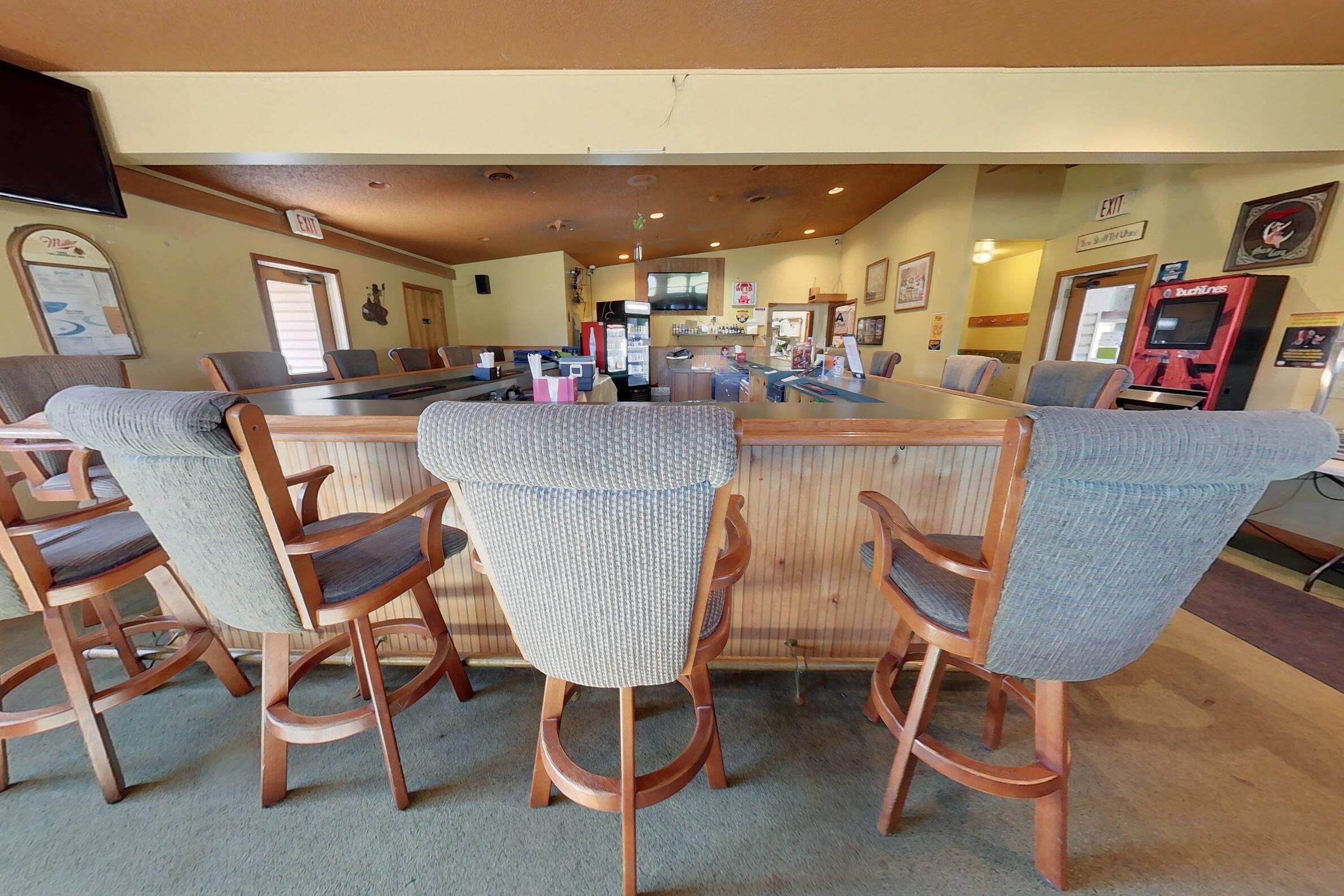 1618 AIRPORT RD