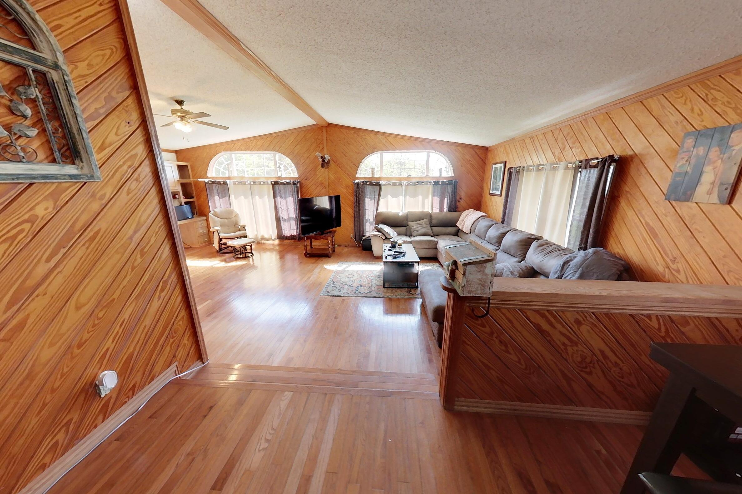 2239 LONGWELL RD
