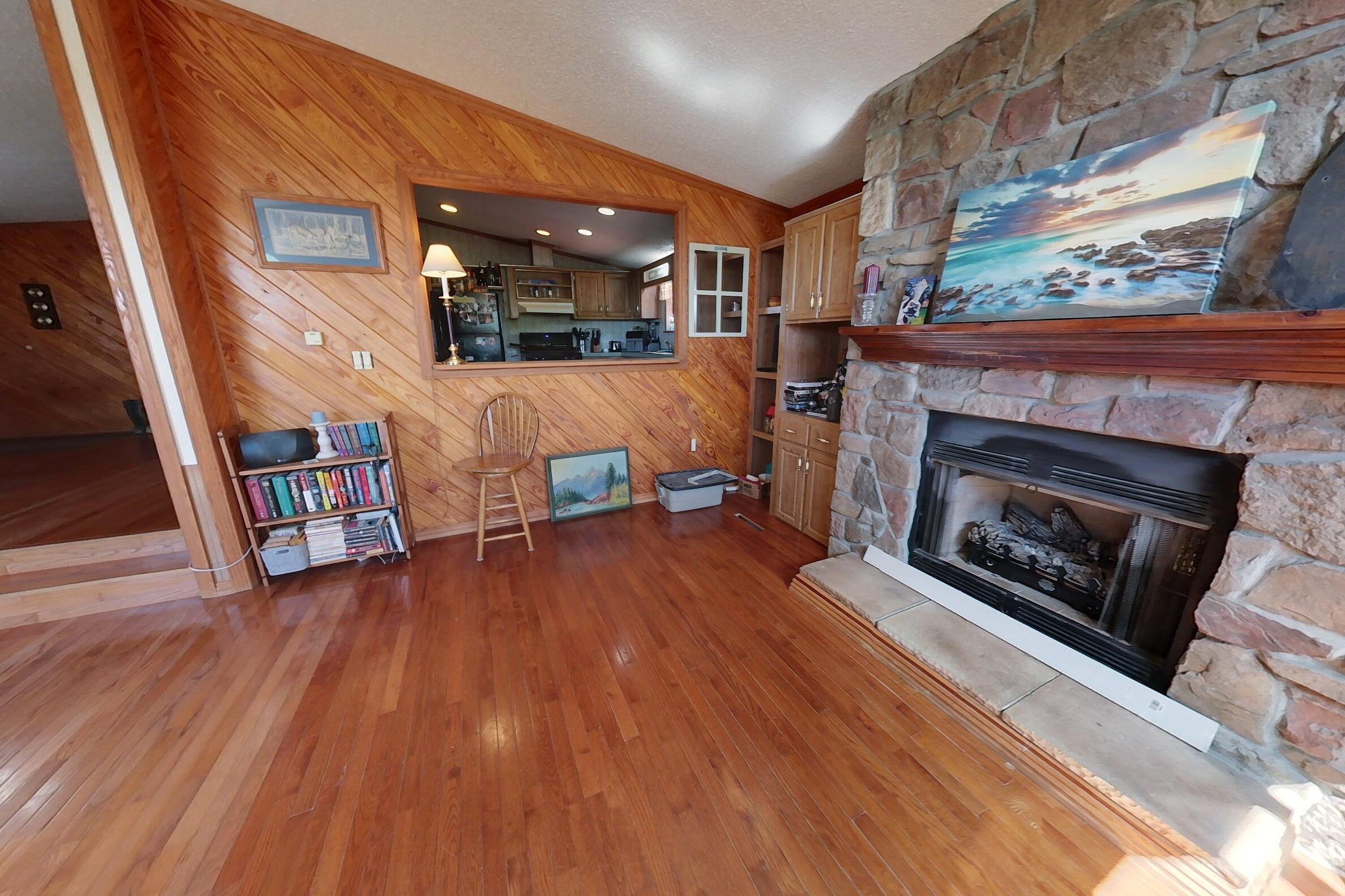 2239 LONGWELL RD