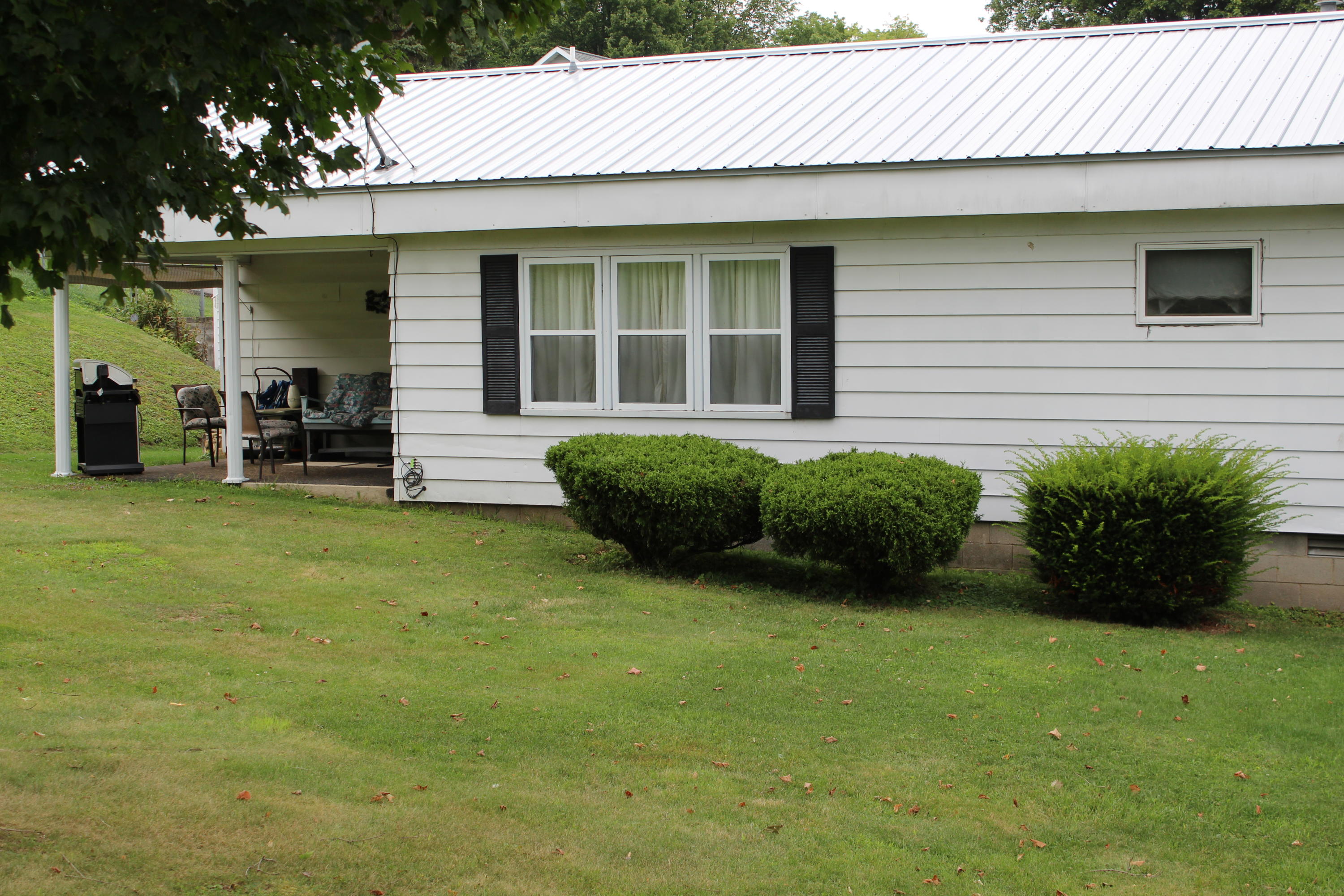 322 RIDGE AVE