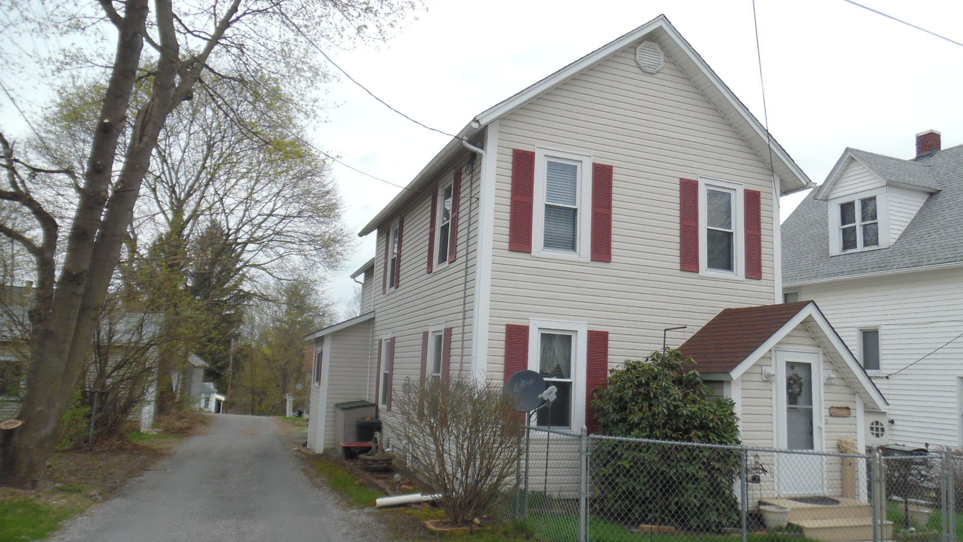309 E WEBER AVE