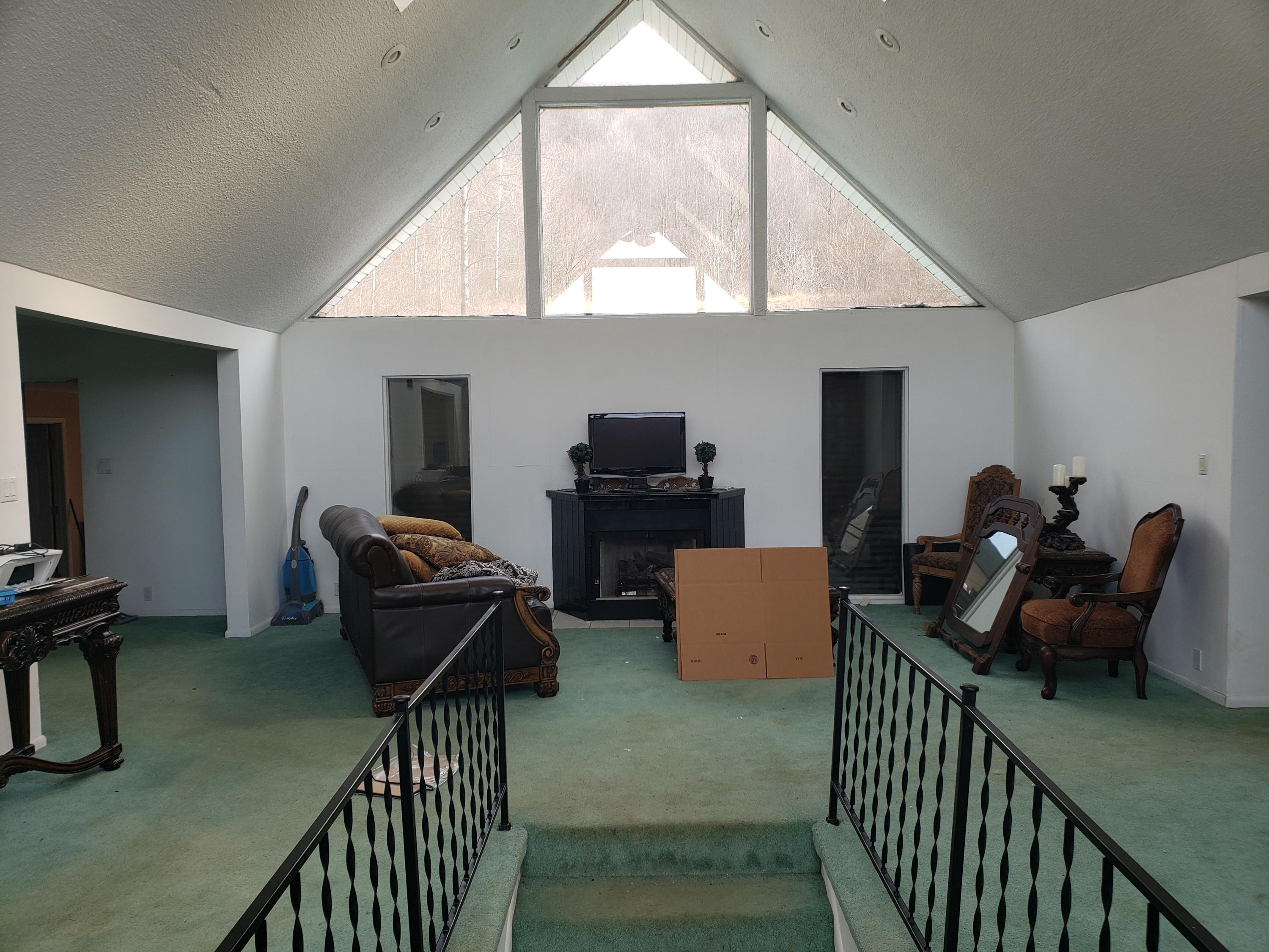 376 MASON RD