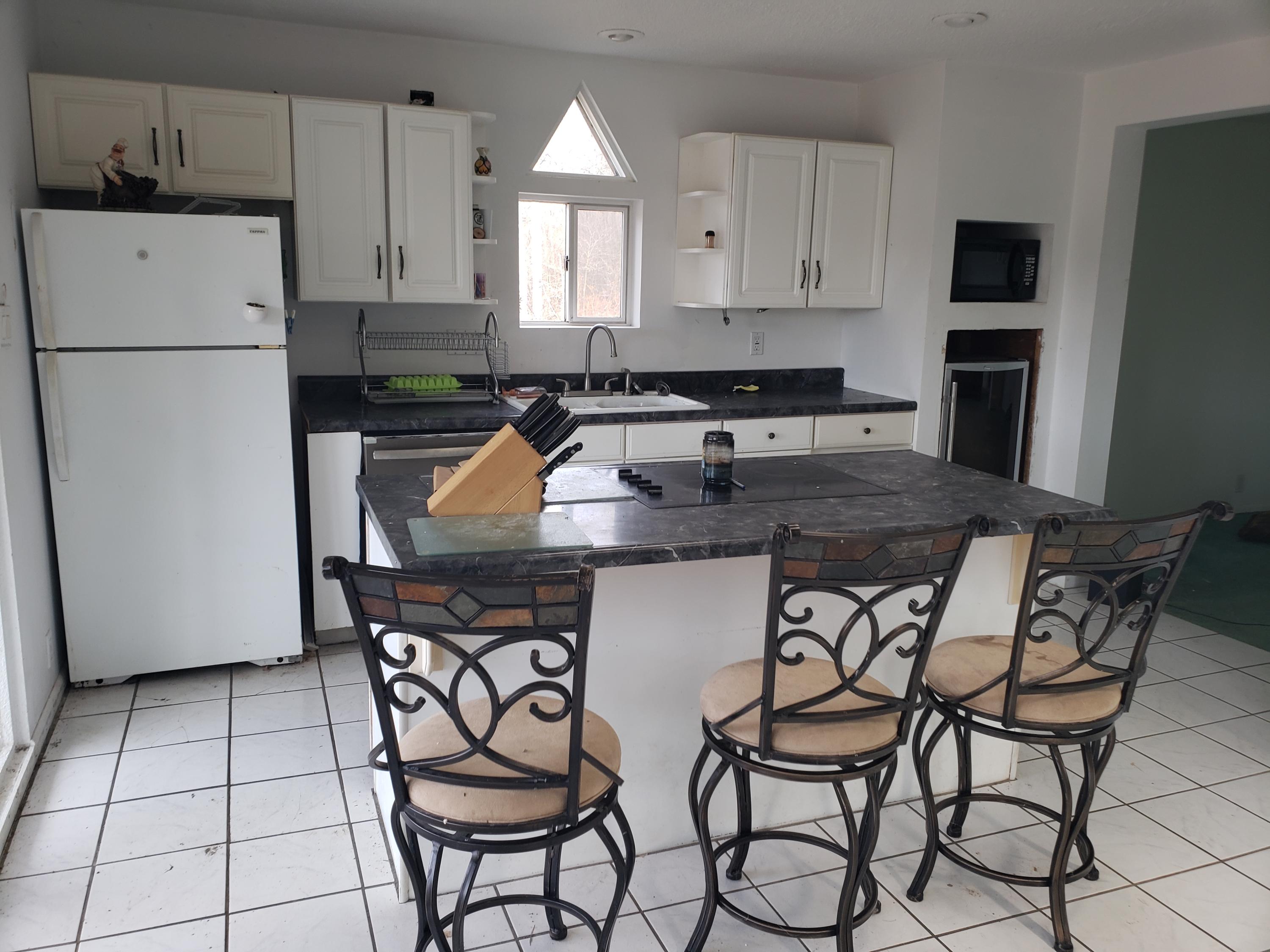 376 MASON RD