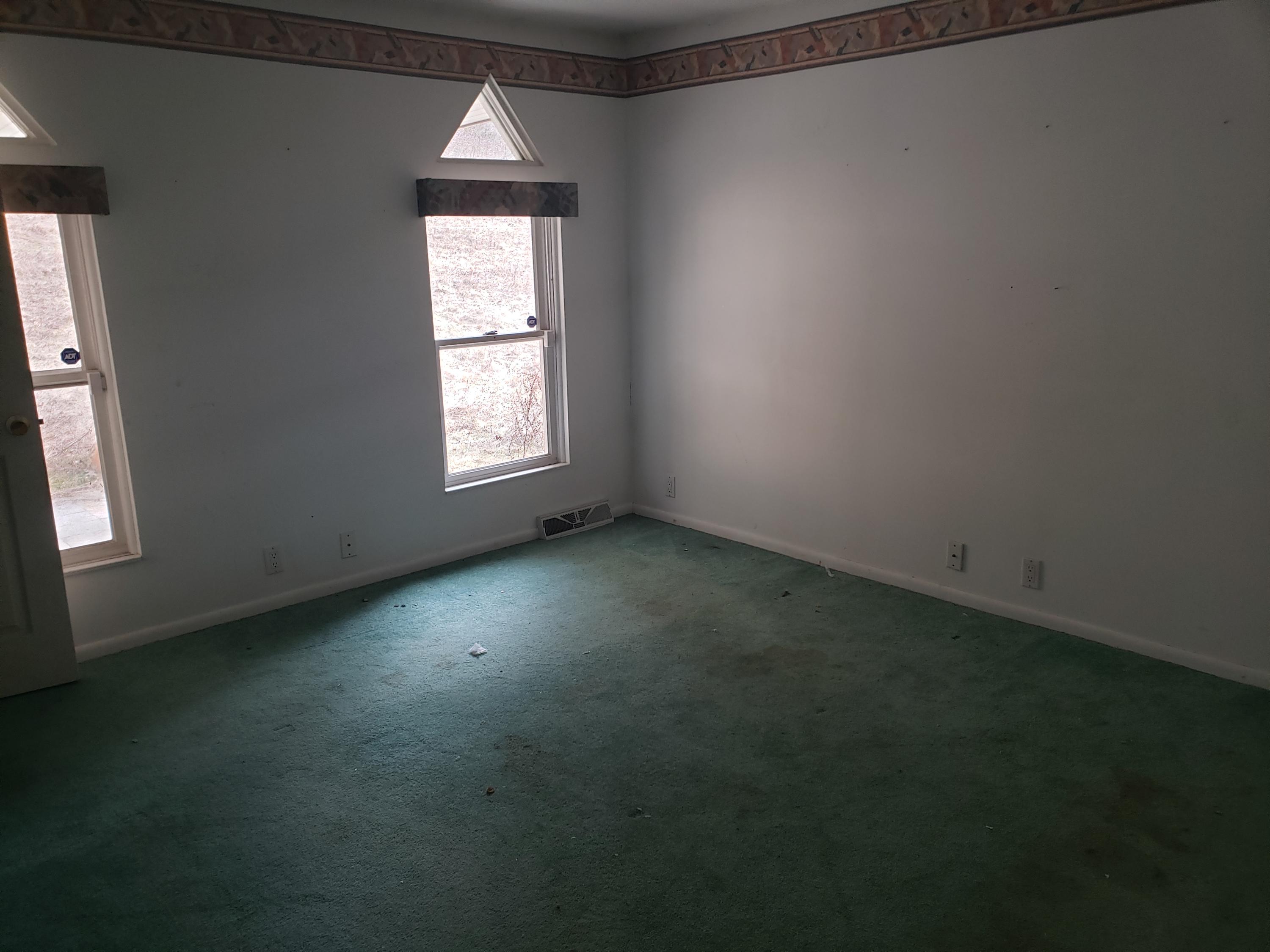 376 MASON RD