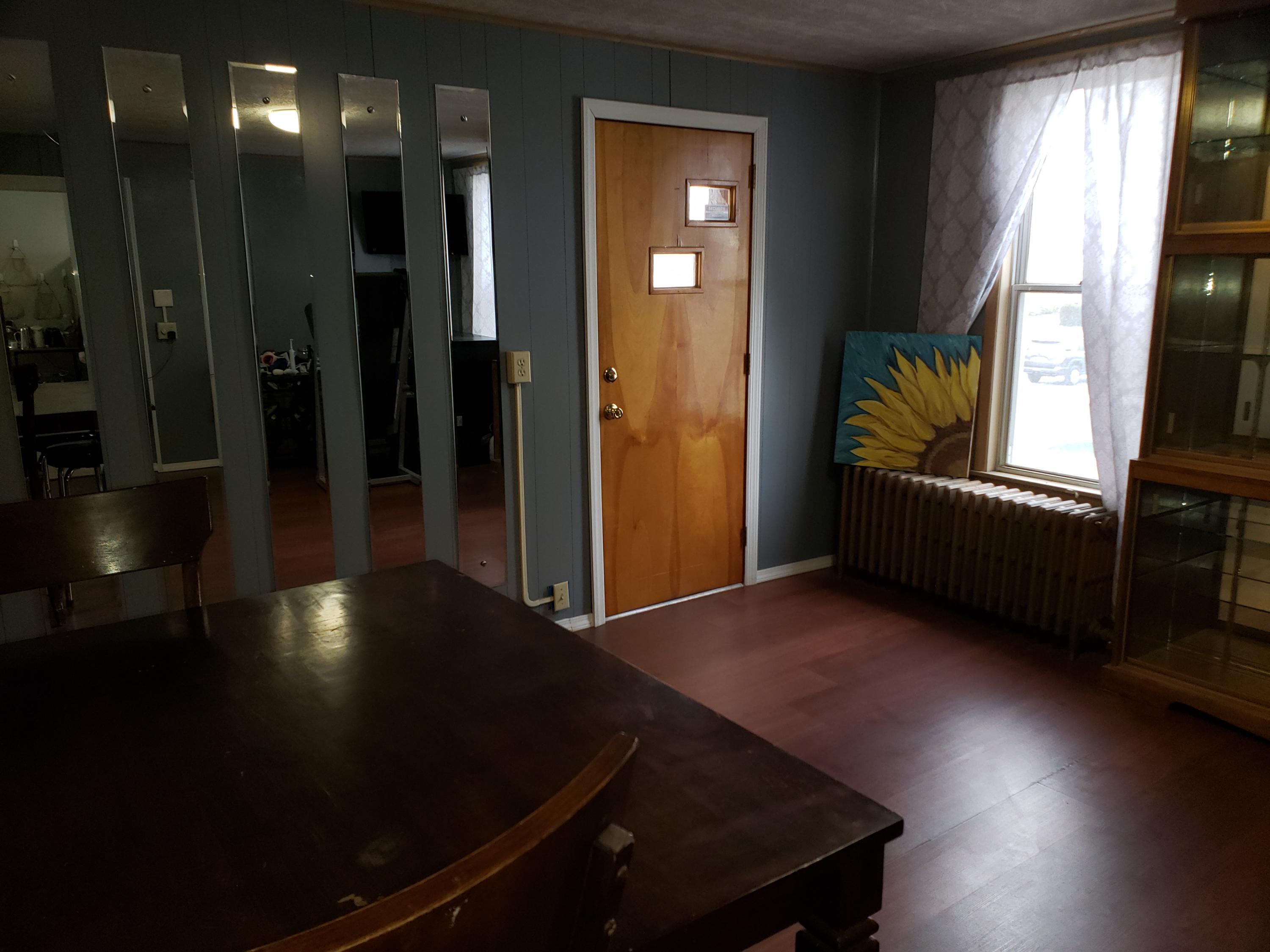 509 E DUBOIS AVE