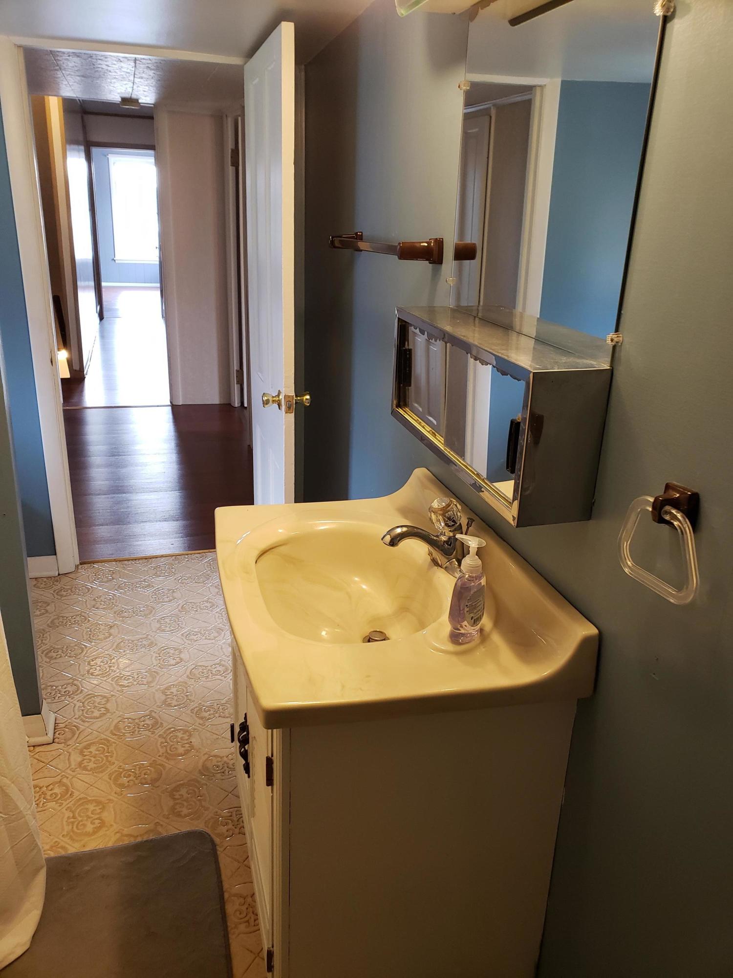 509 E DUBOIS AVE