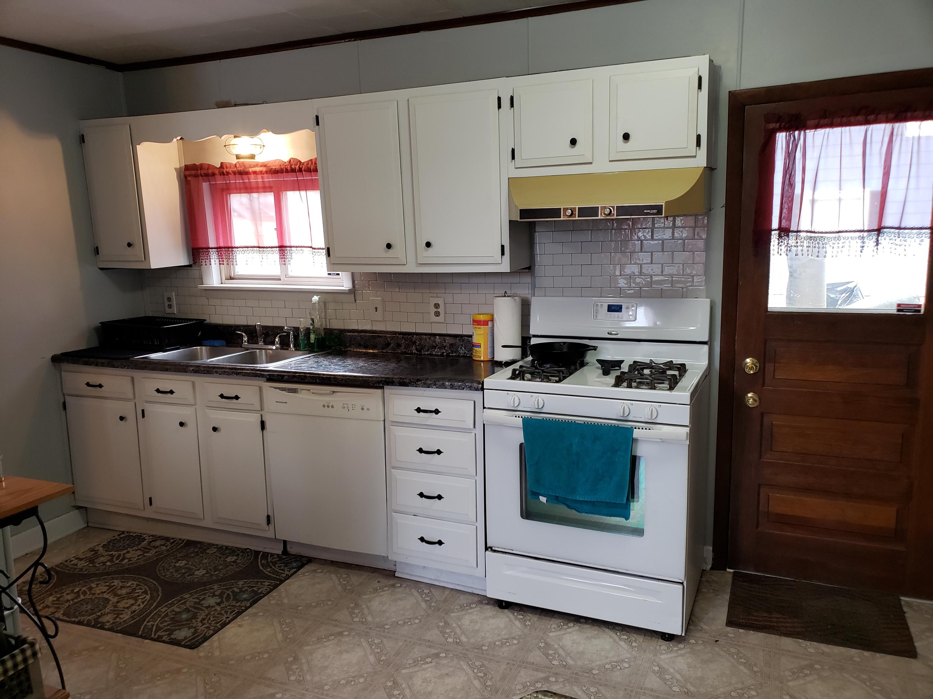 509 E DUBOIS AVE