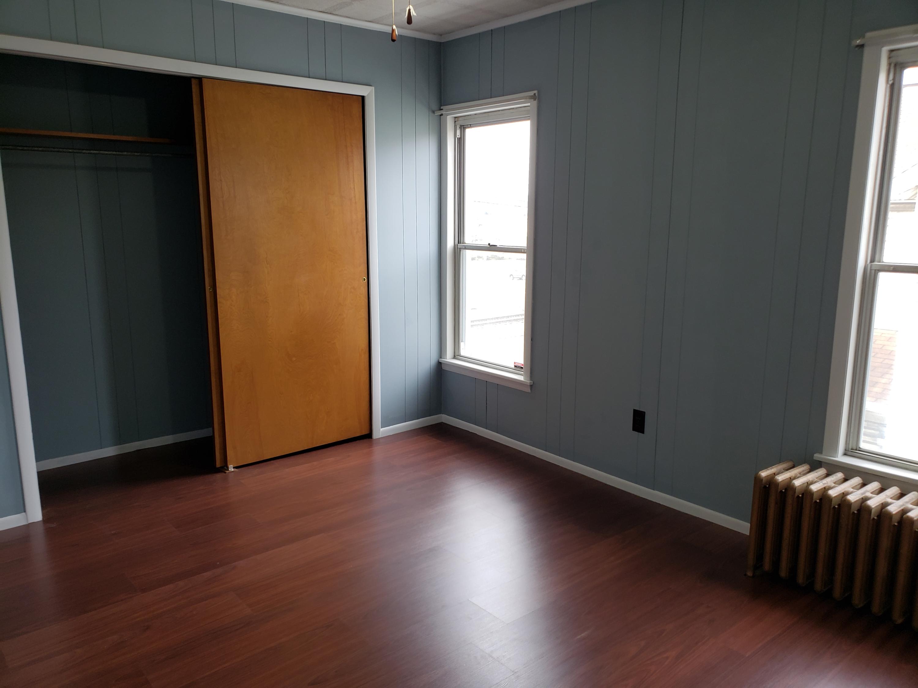 509 E DUBOIS AVE