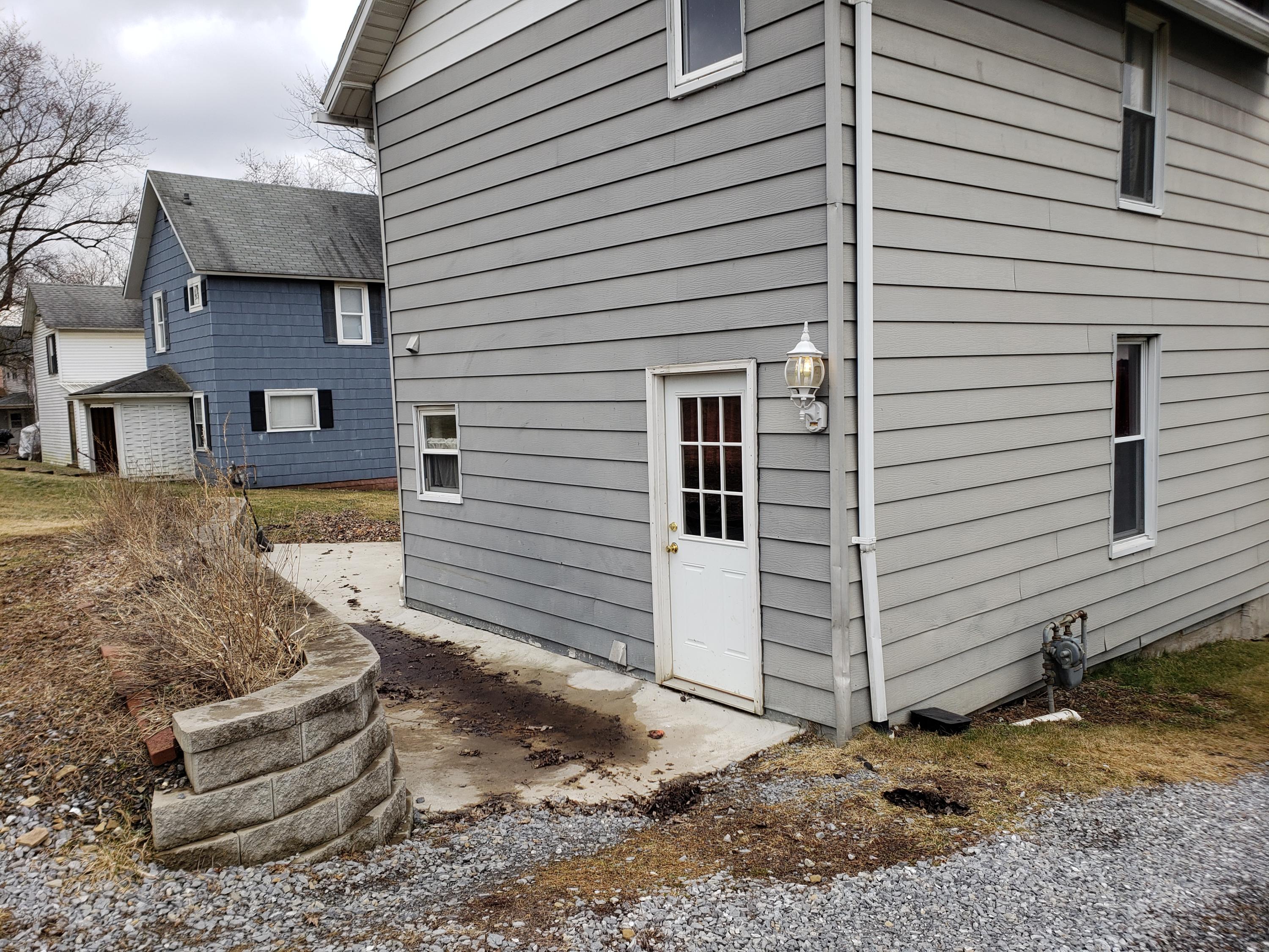 509 E DUBOIS AVE