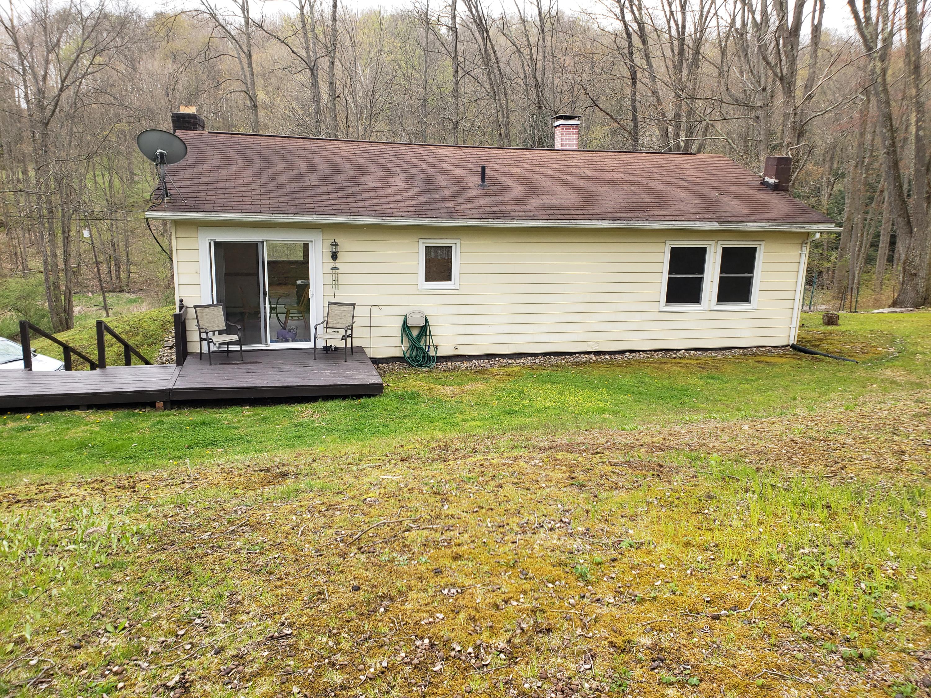 106 MIDDLE RIDGE RD