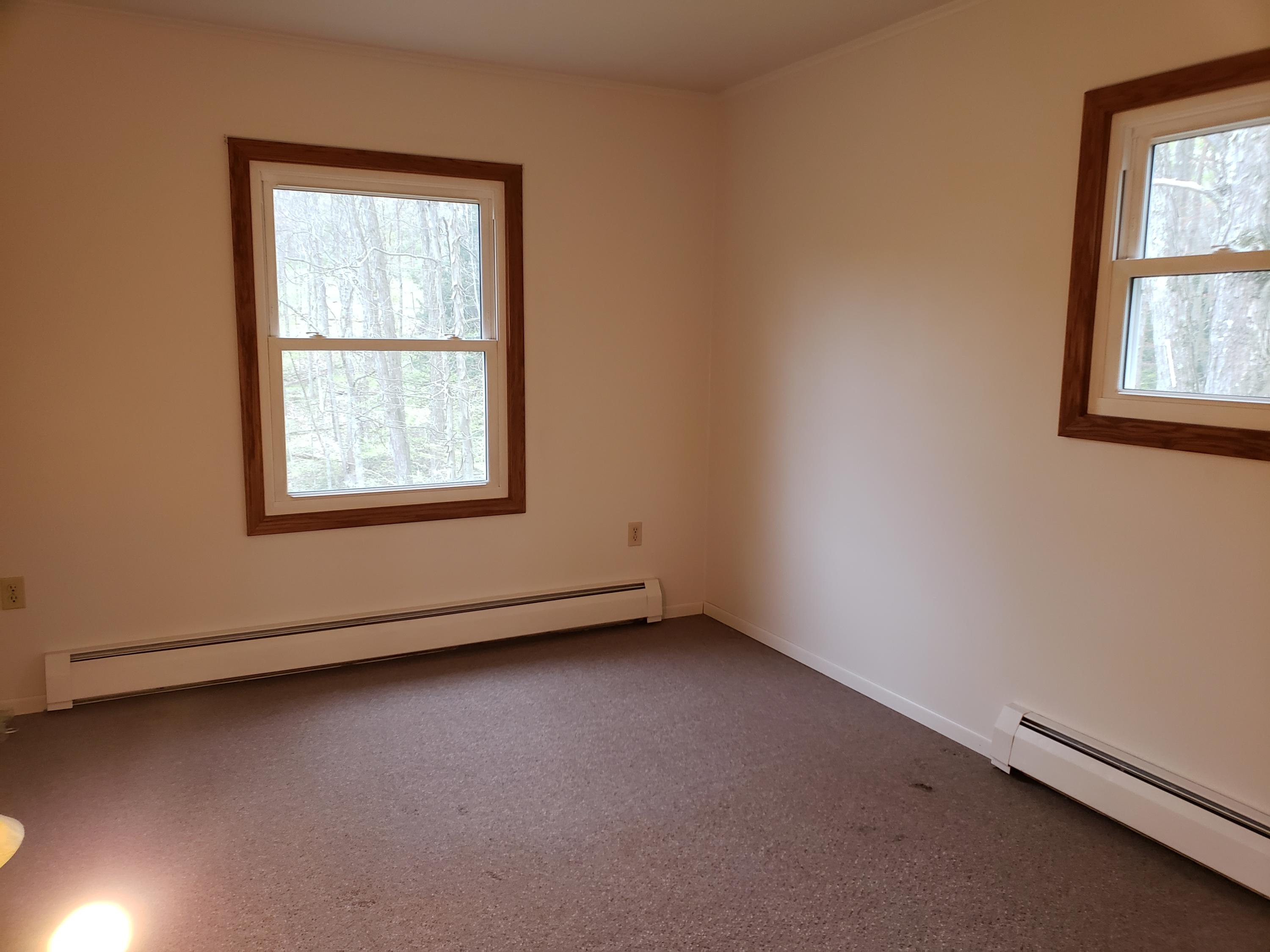 106 MIDDLE RIDGE RD