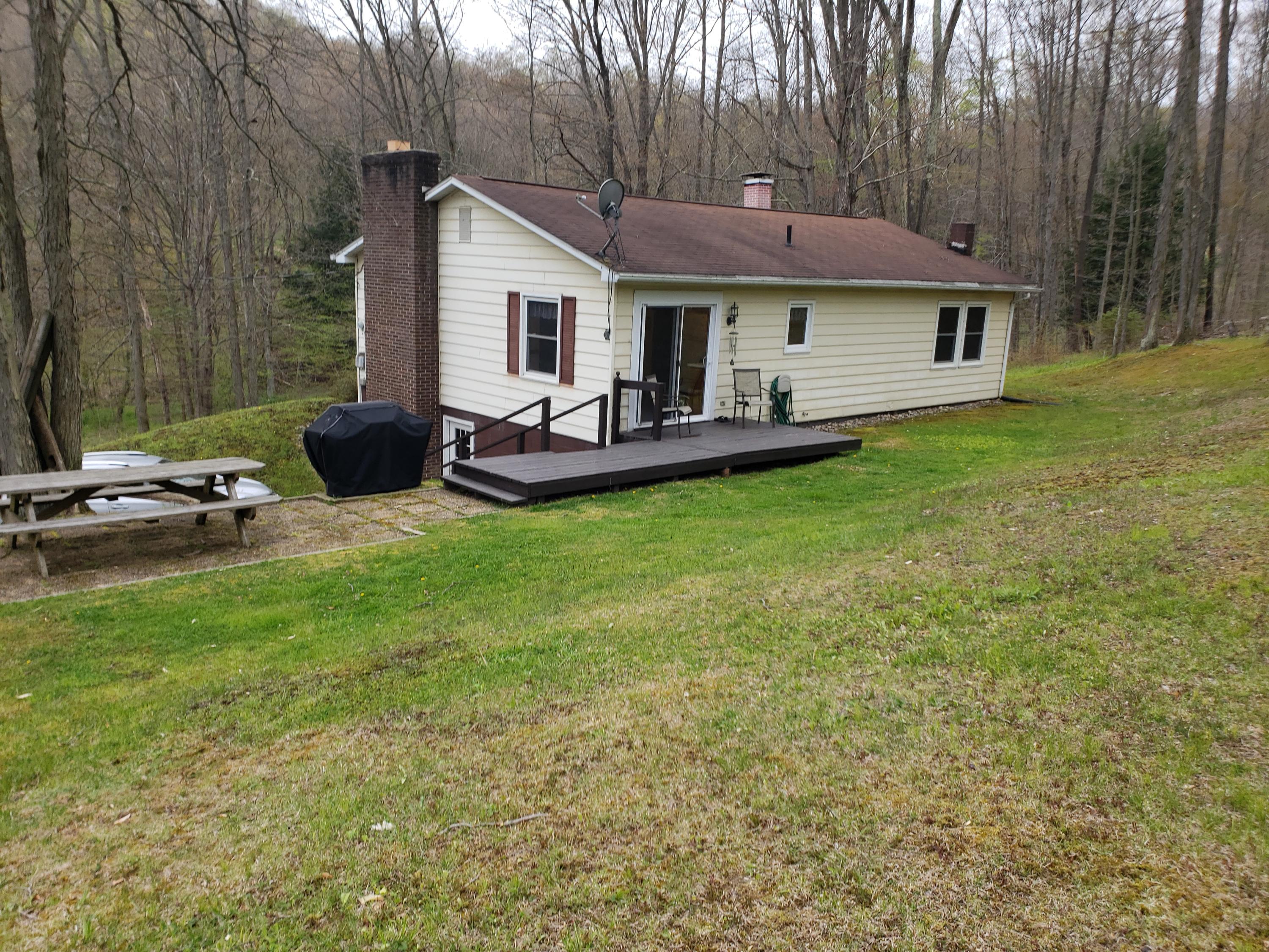 106 MIDDLE RIDGE RD