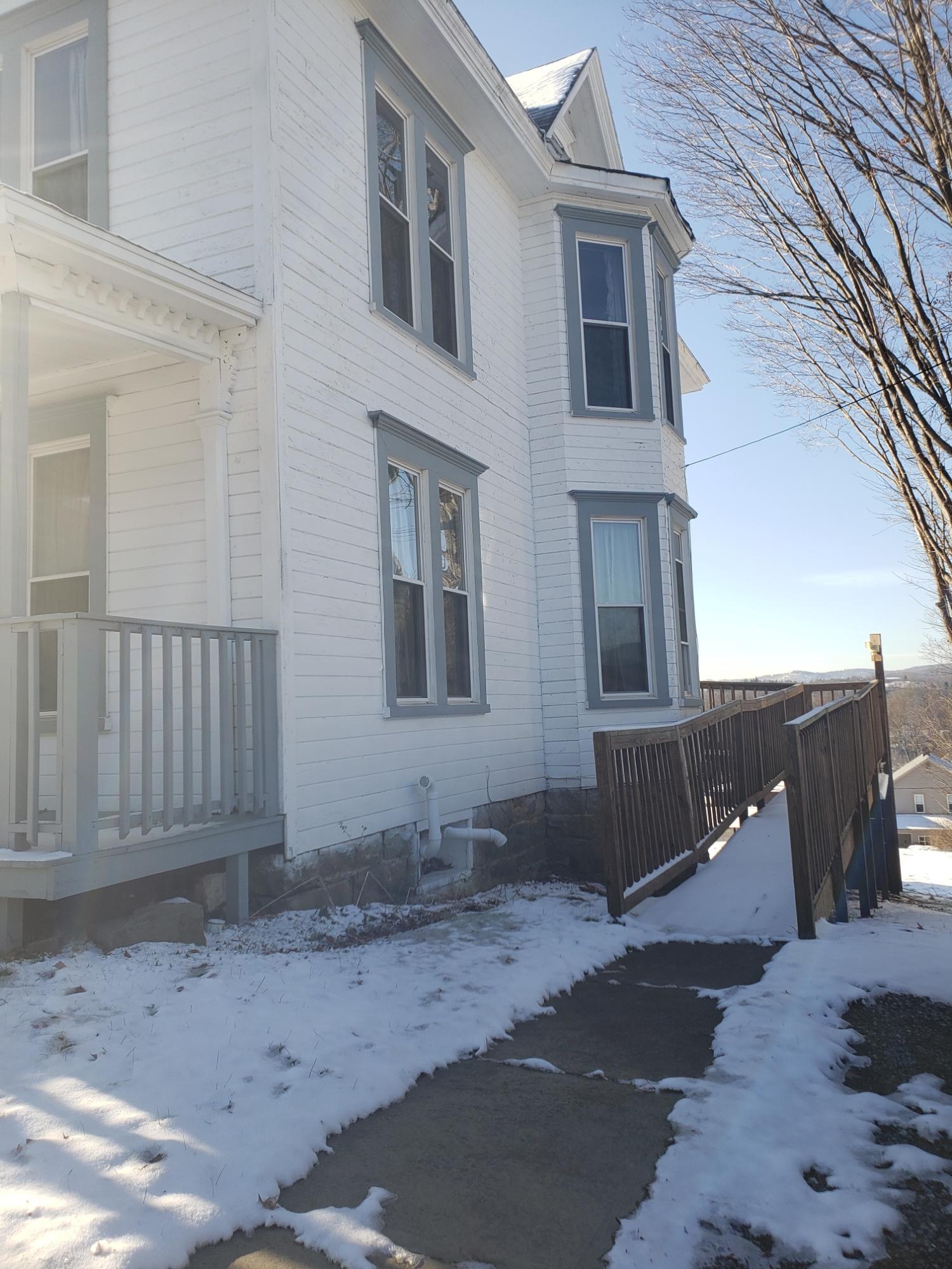737 E MAIN ST