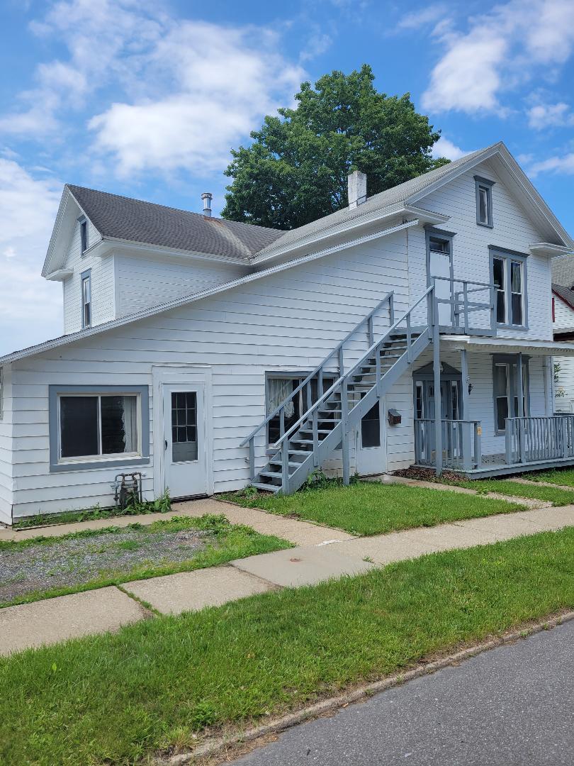 737 E MAIN ST