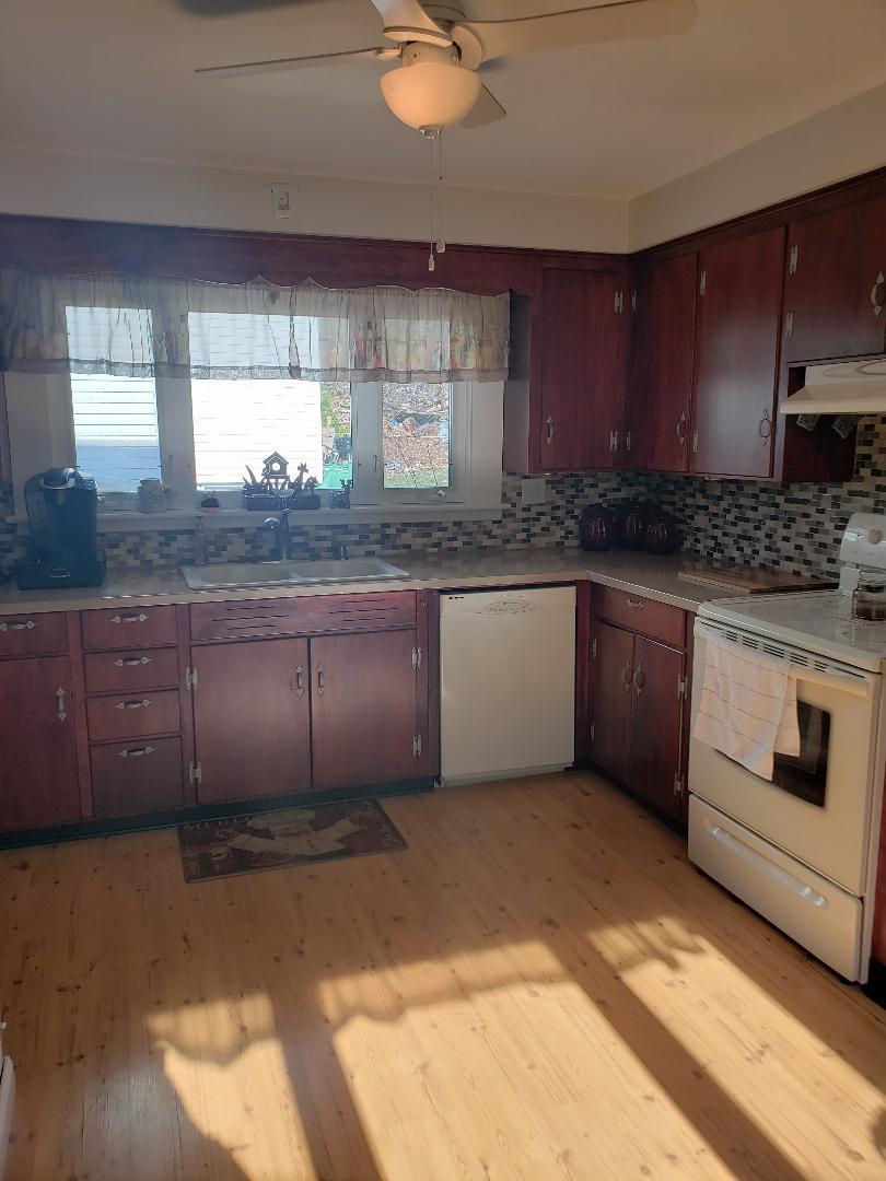 626 W LONG AVE
