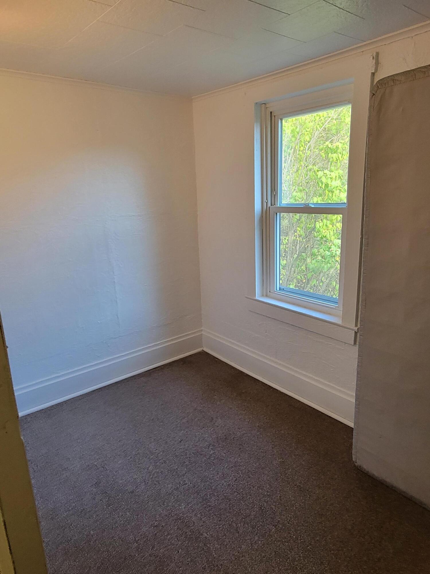 374 E MAIN ST
