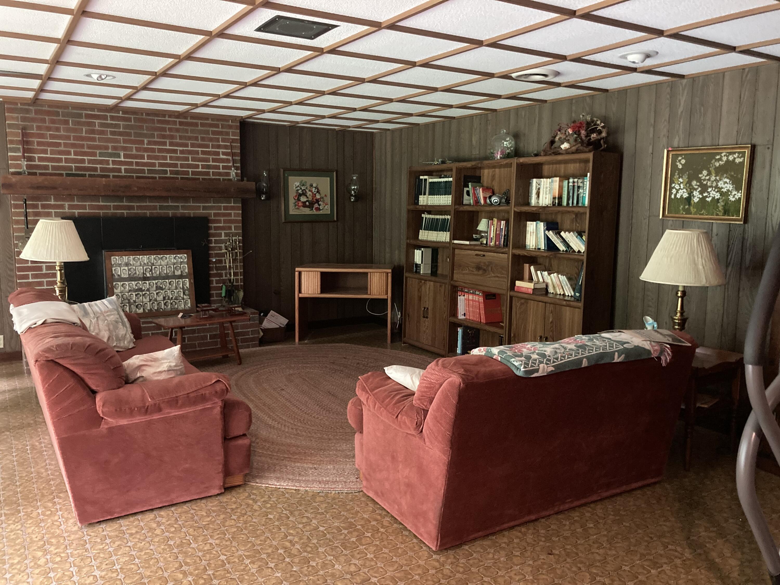 35 CATHERINE AVE