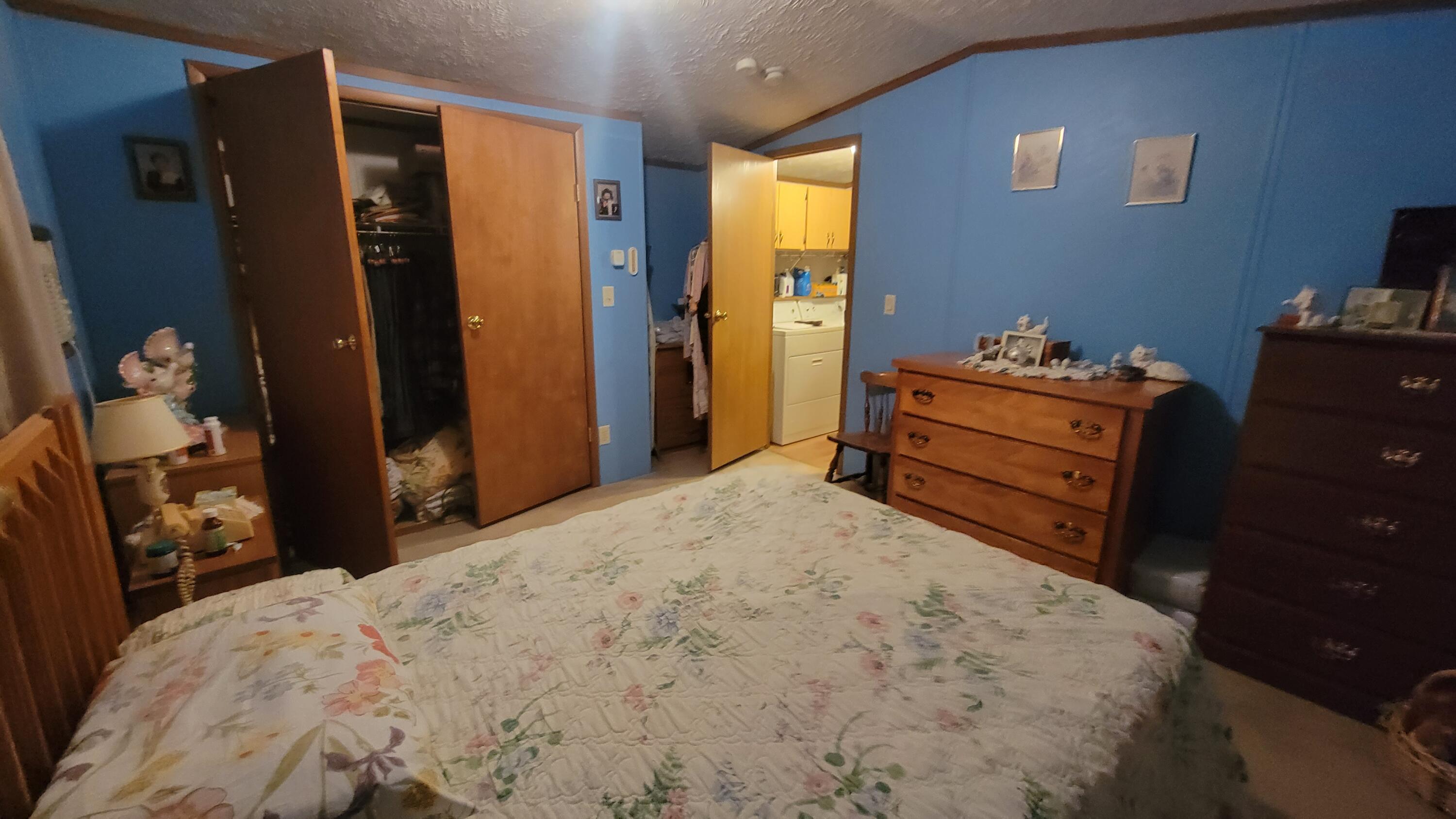 60 KEEN CT DR