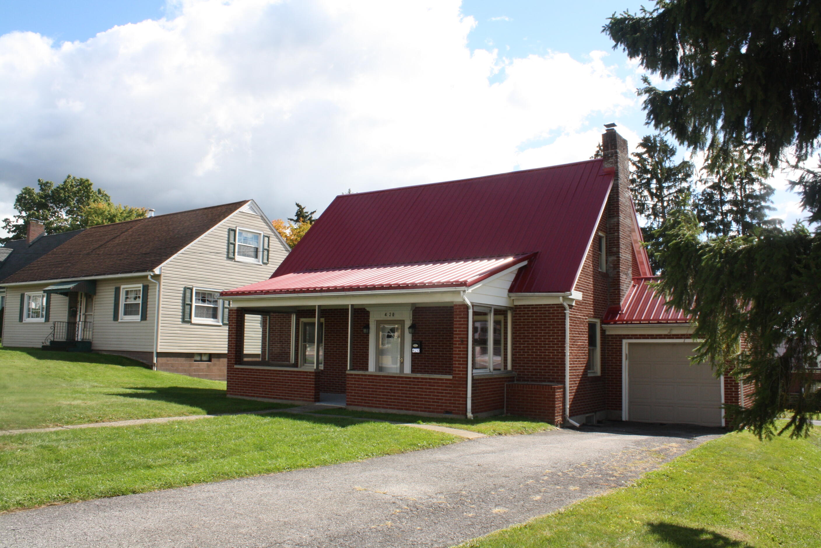 420 ORIENT AVE
