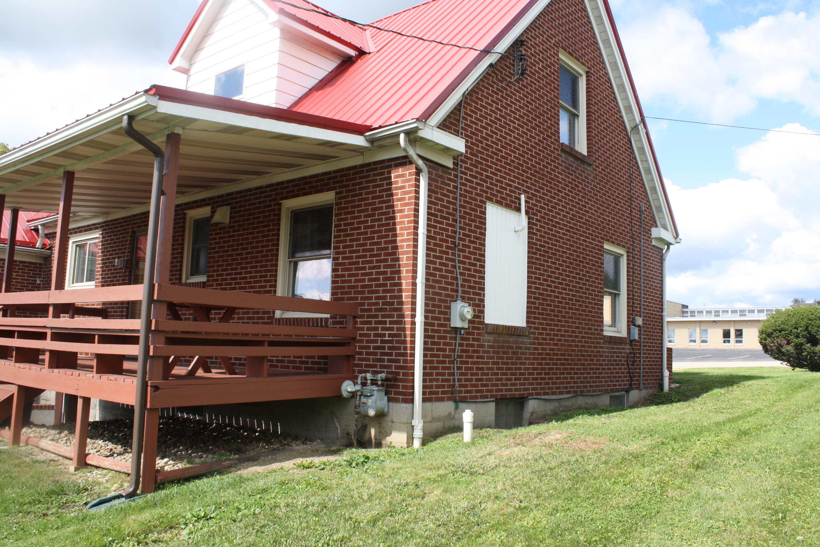 420 ORIENT AVE