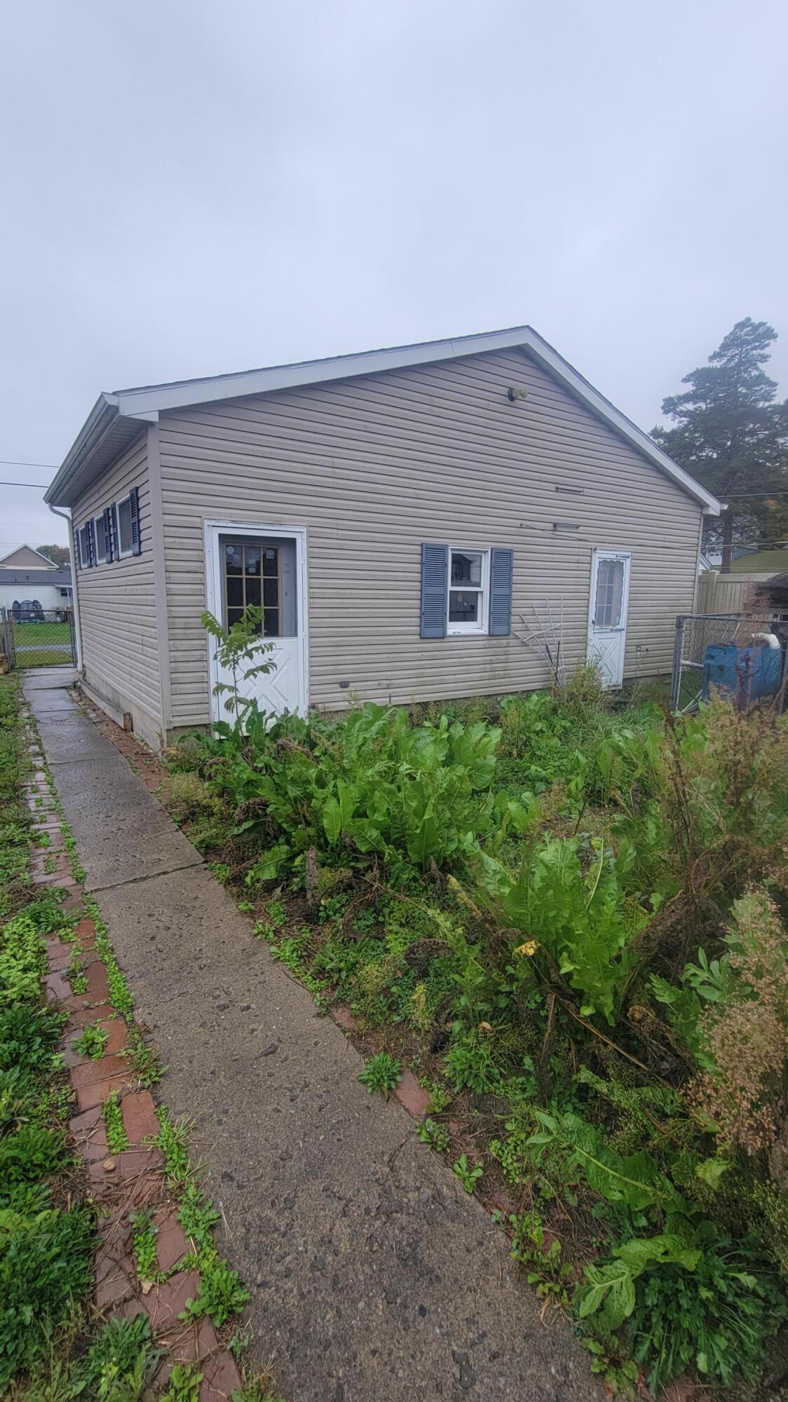 332 FULLER AVE