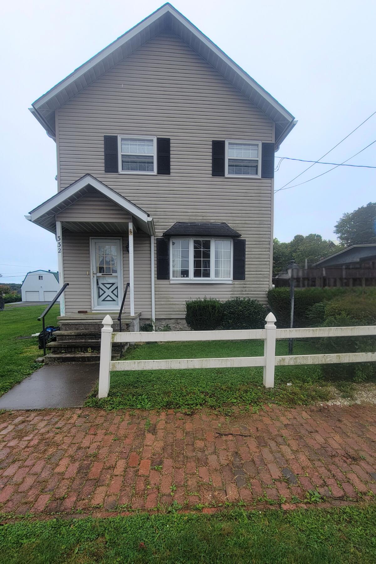 332 FULLER AVE