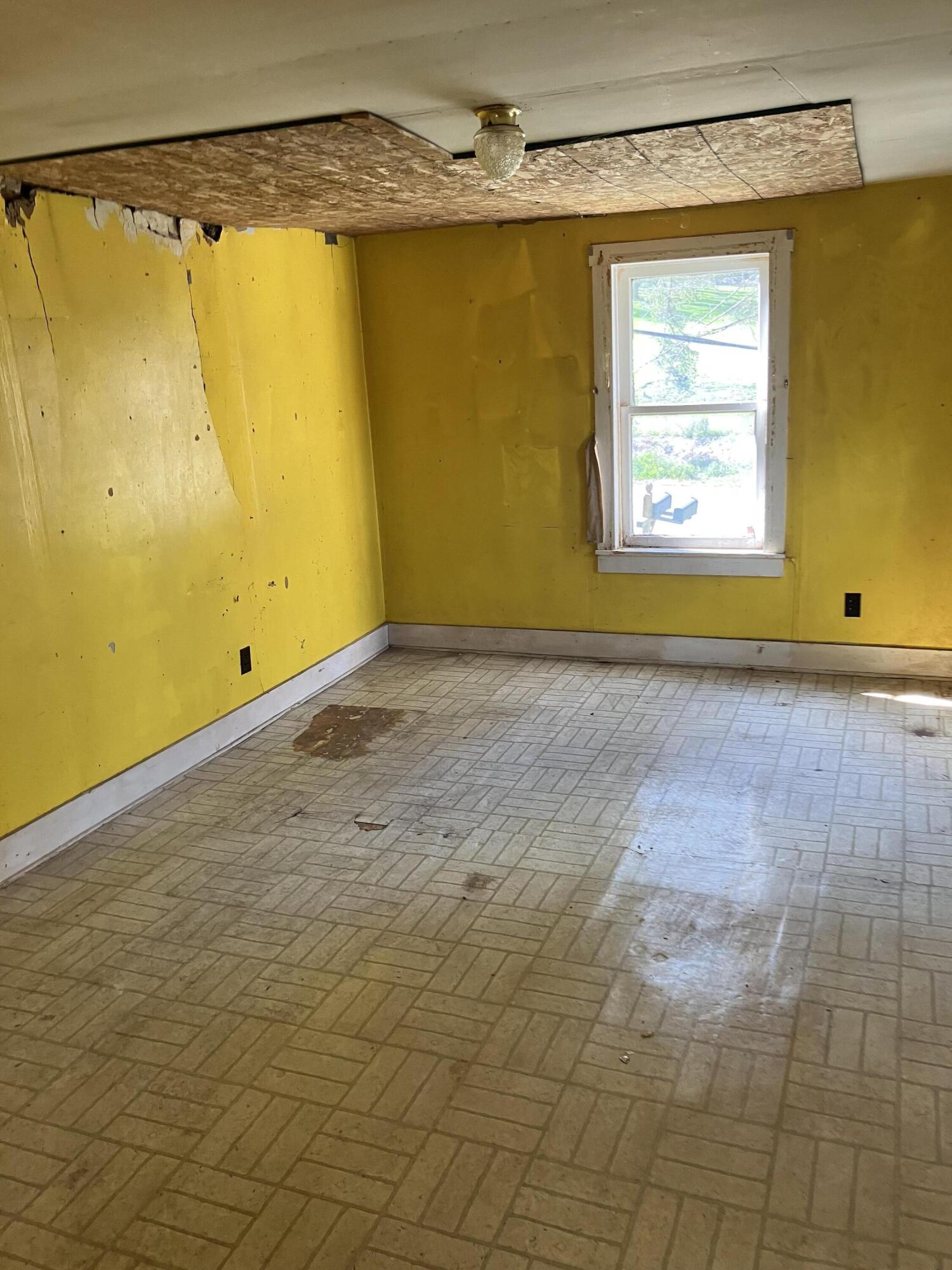 14424 BENNETTS VALLEY HWY