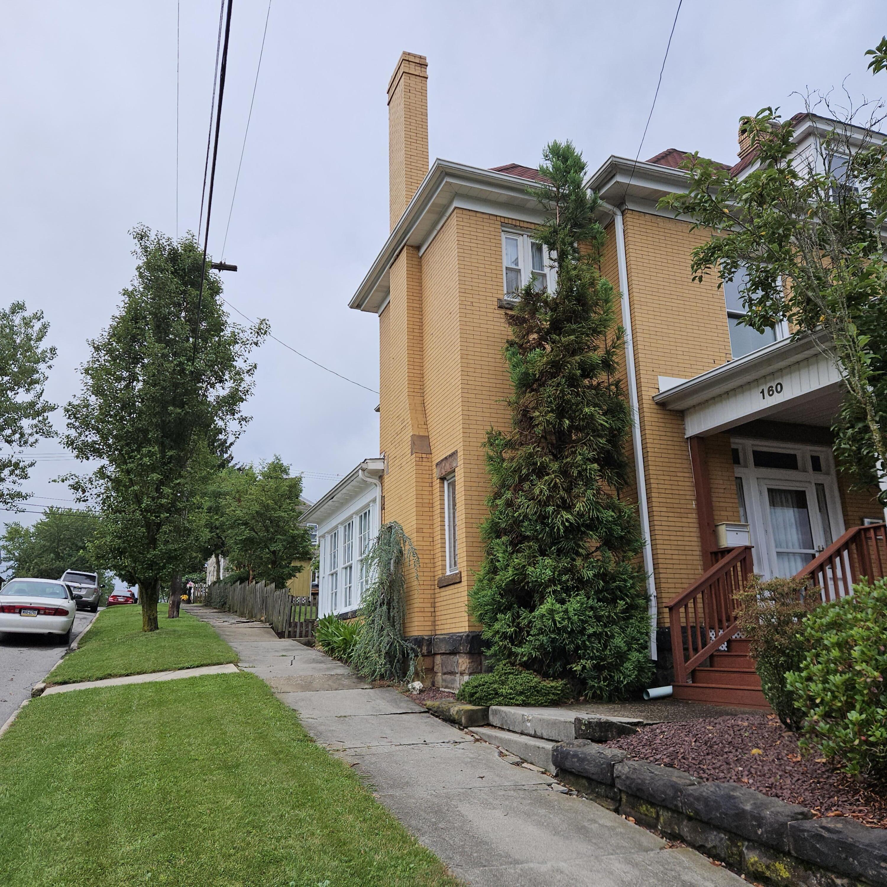 160 E LONG AVE
