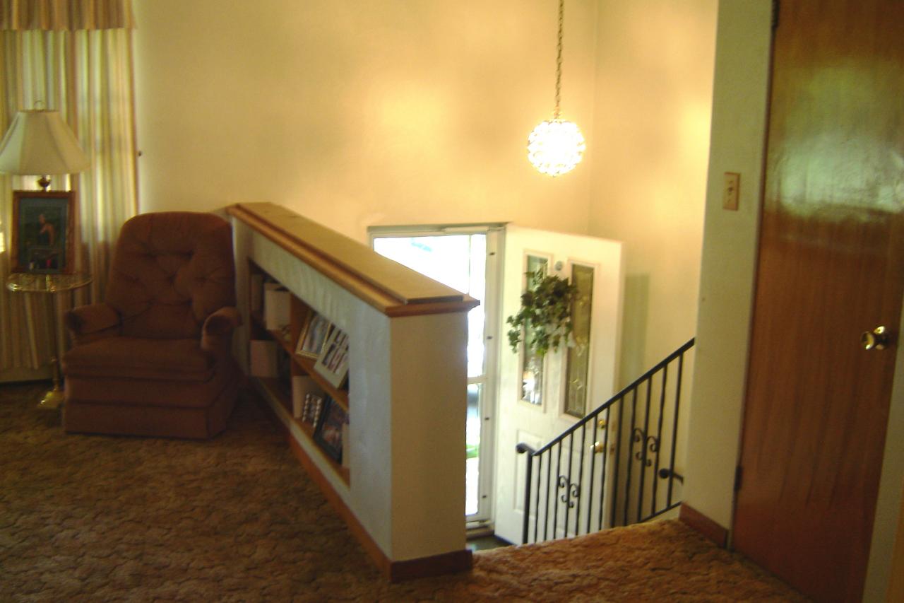 108 HOLLY DR