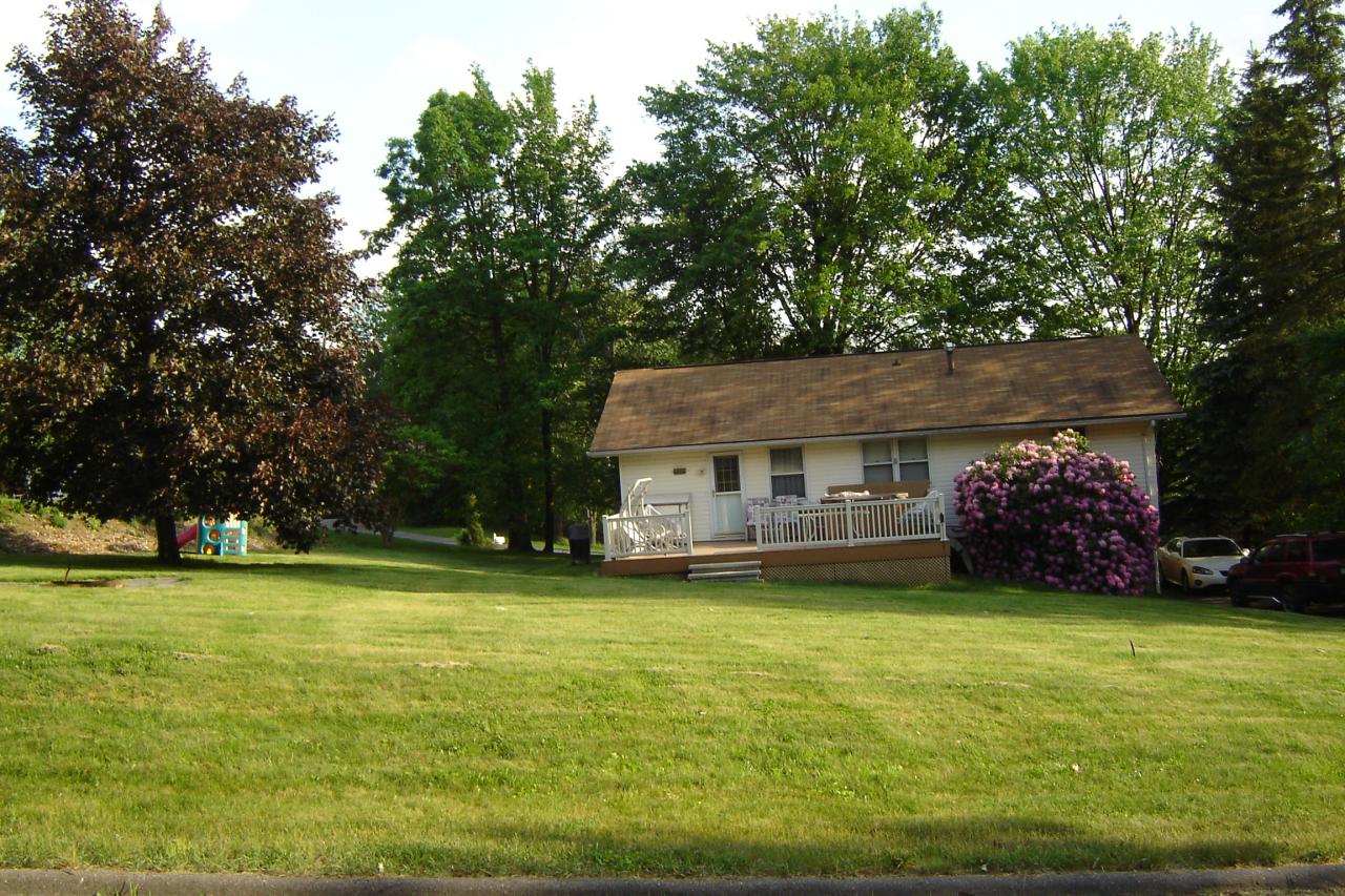 108 HOLLY DR
