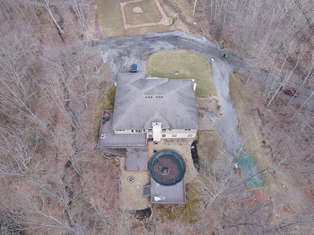 890 NELSON RD