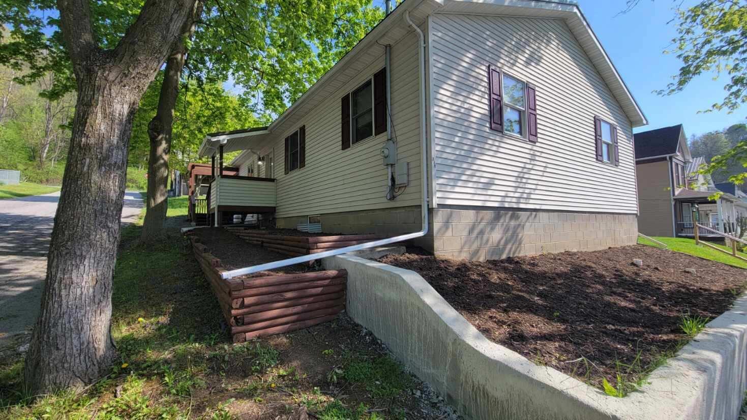 133 BOYD AVE