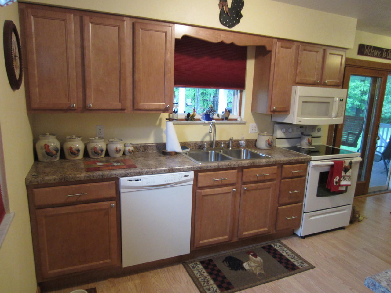 1082 HASTINGS RD