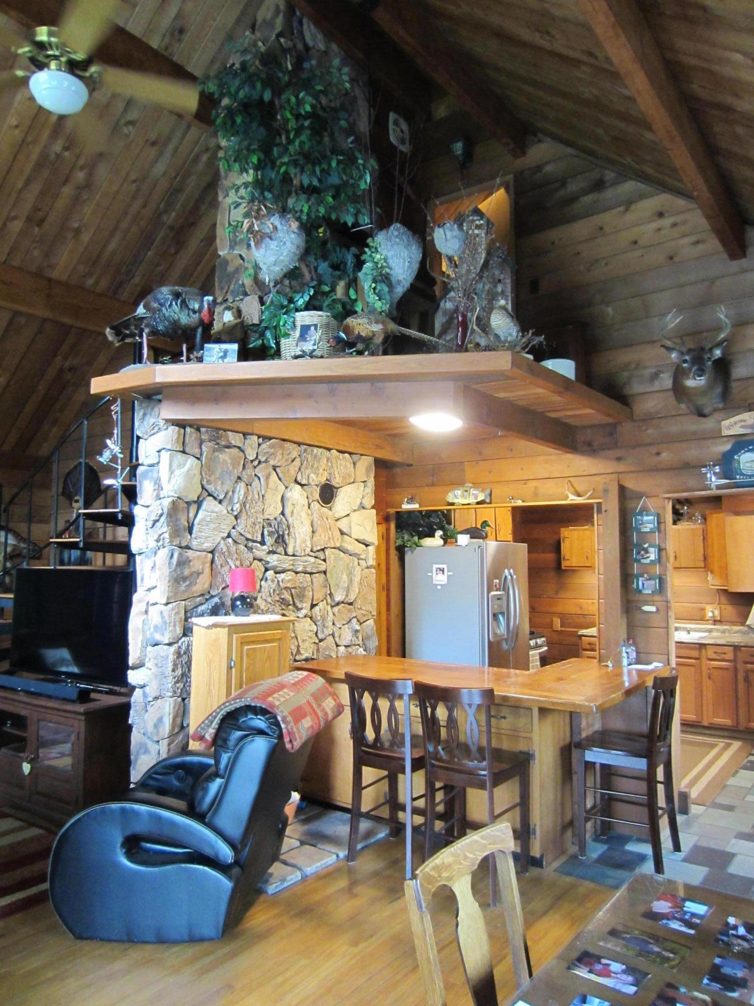135 ANDROS LN