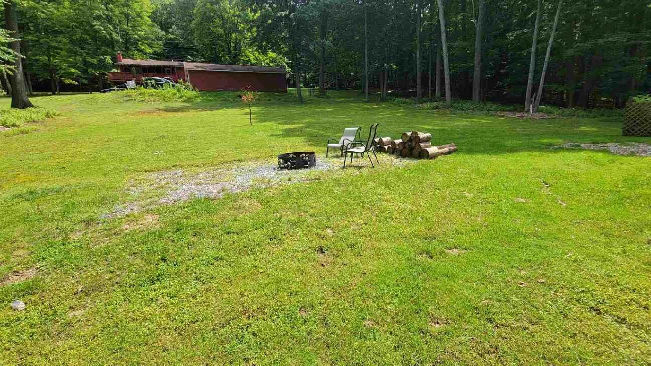 618 BLACK SWAN RD
