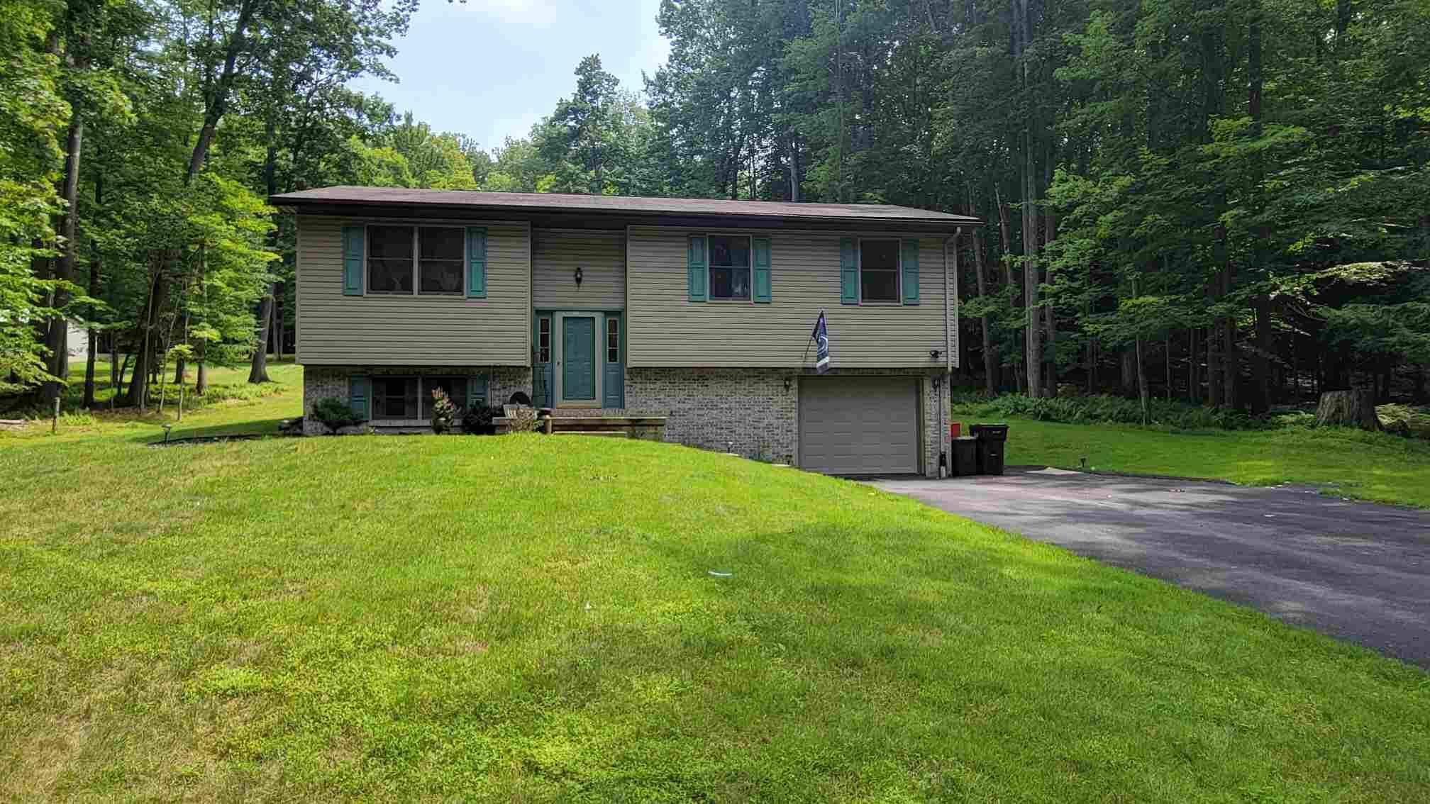 618 BLACK SWAN RD